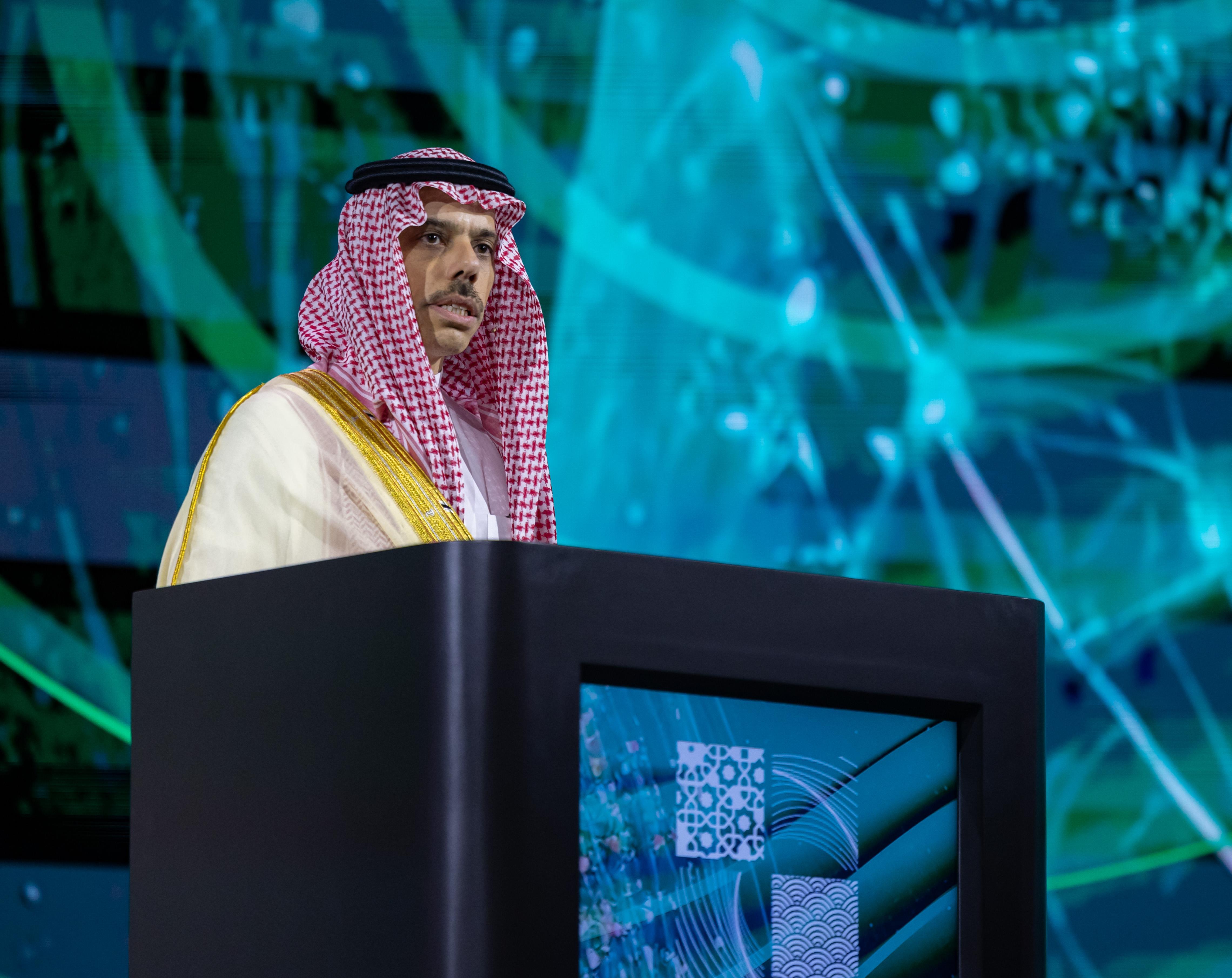 نيابة عن ولي العهد.. وزير الخارجية يفتتح الدورة العاشرة لمؤتمر رجال الأعمال العرب والصينيين تحت شعار &laquo;التعاون من أجل الازدهار&raquo;
