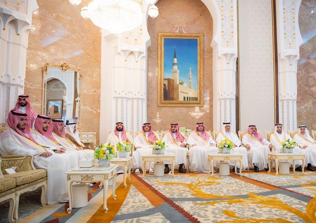 ولي العهد يستقبل المهنئين بعيد الأضحى المبارك 