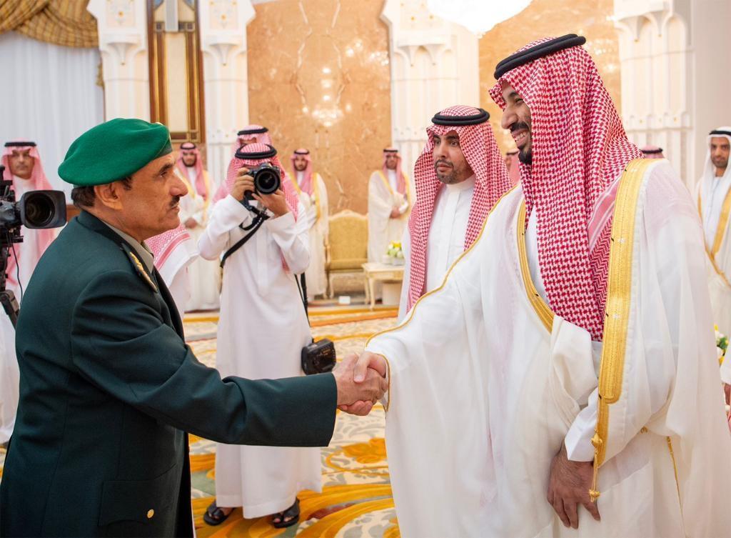 ولي العهد يستقبل المهنئين بعيد الأضحى المبارك 