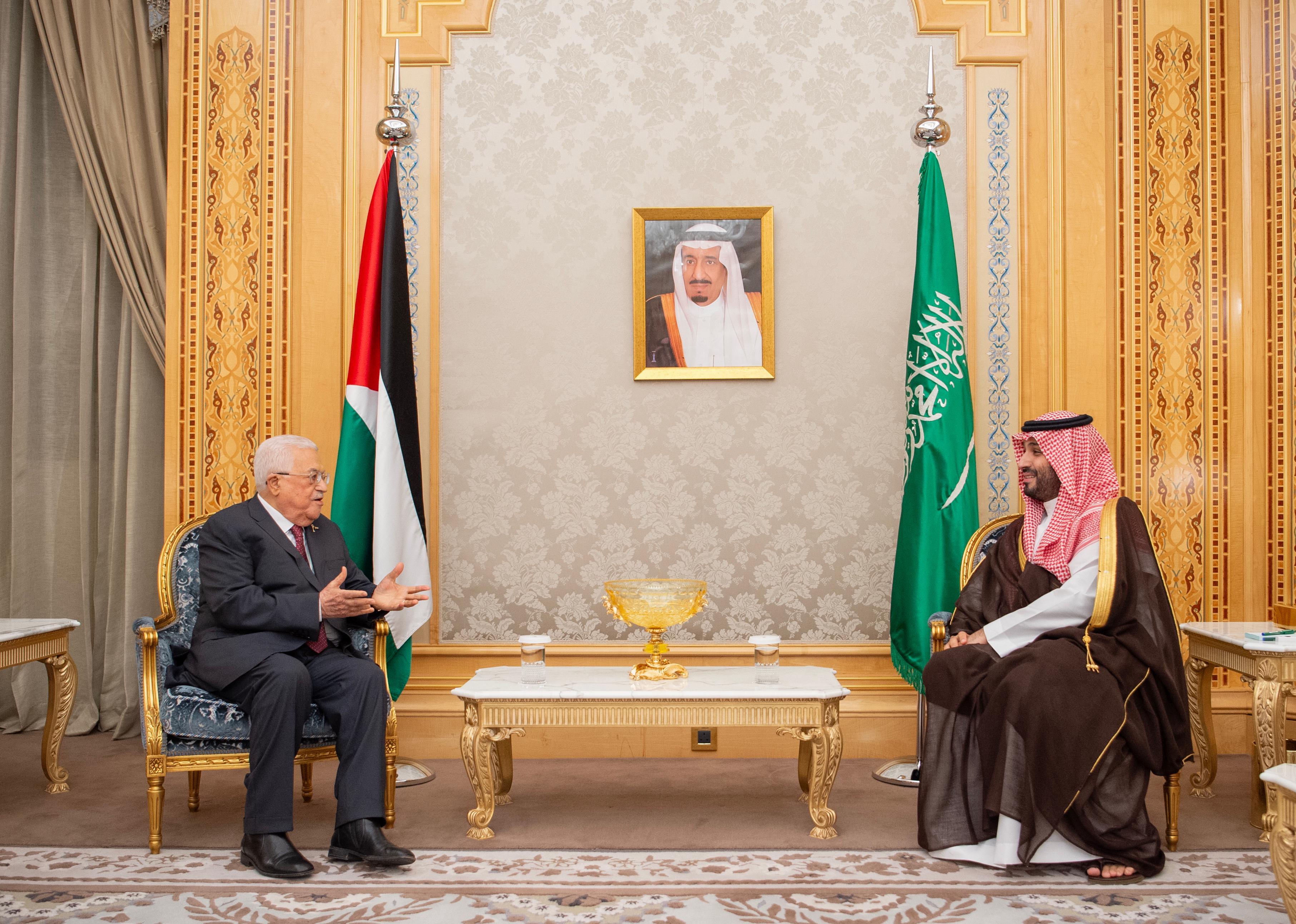 ولي العهد يستقبل الرئيس الفلسطيني 