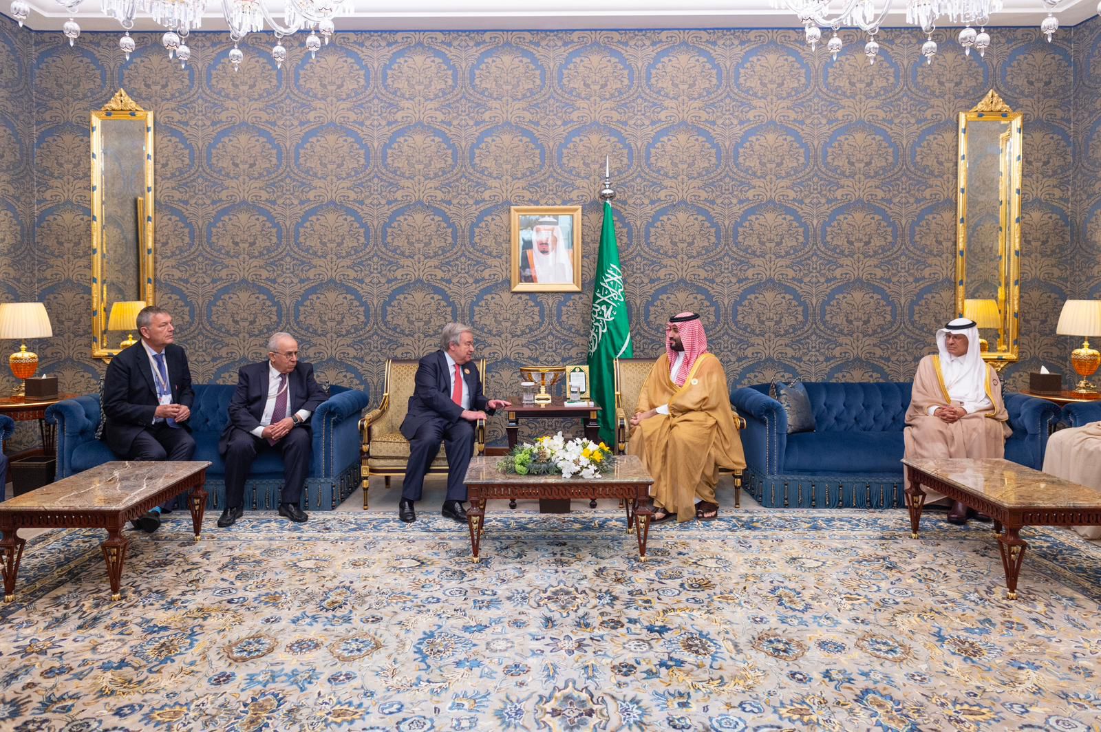 ولي العهد يلتقي الأمين العام للأمم المتحدة  