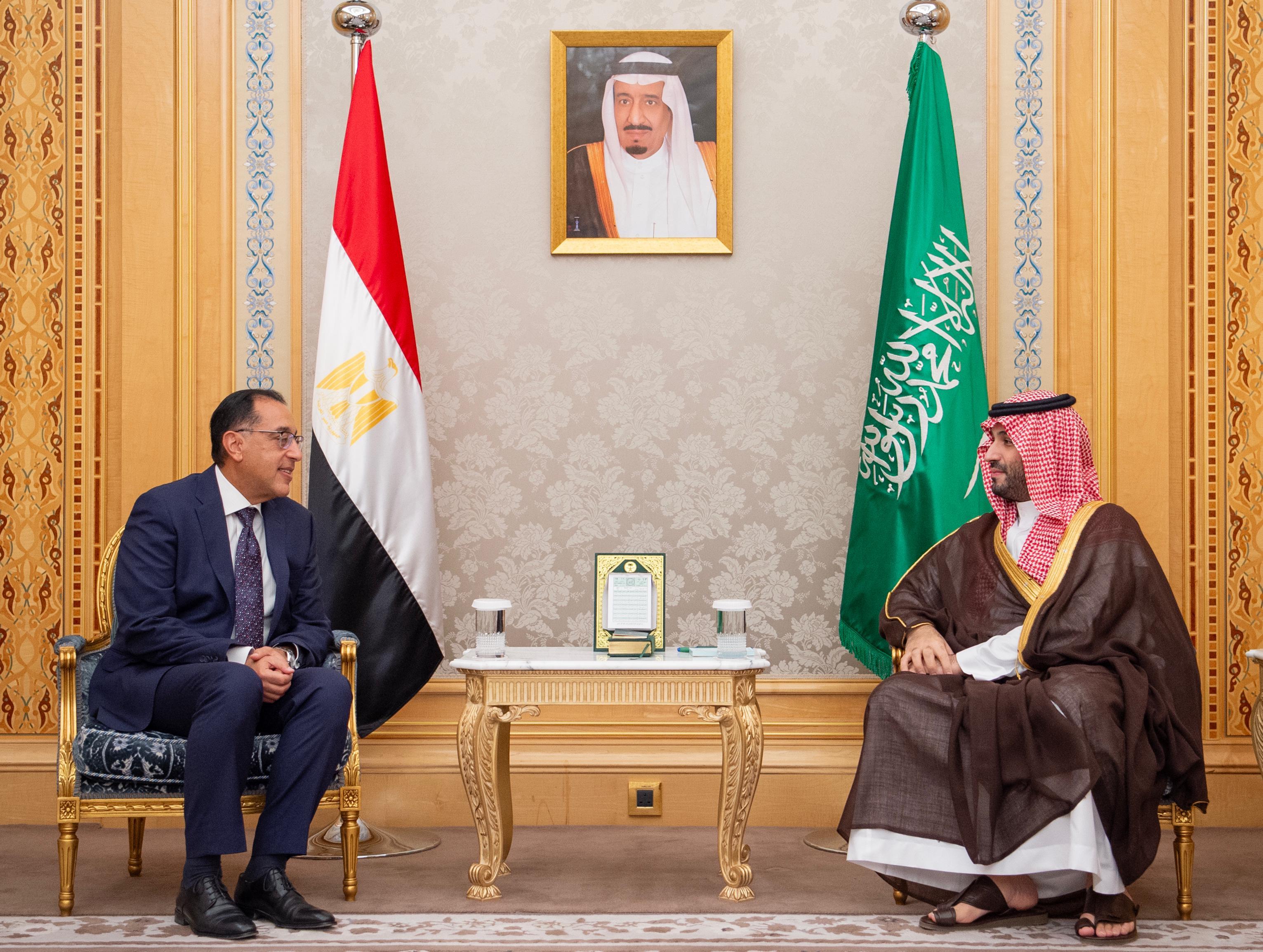 ولي العهد يلتقي رئيس مجلس الوزراء المصري
