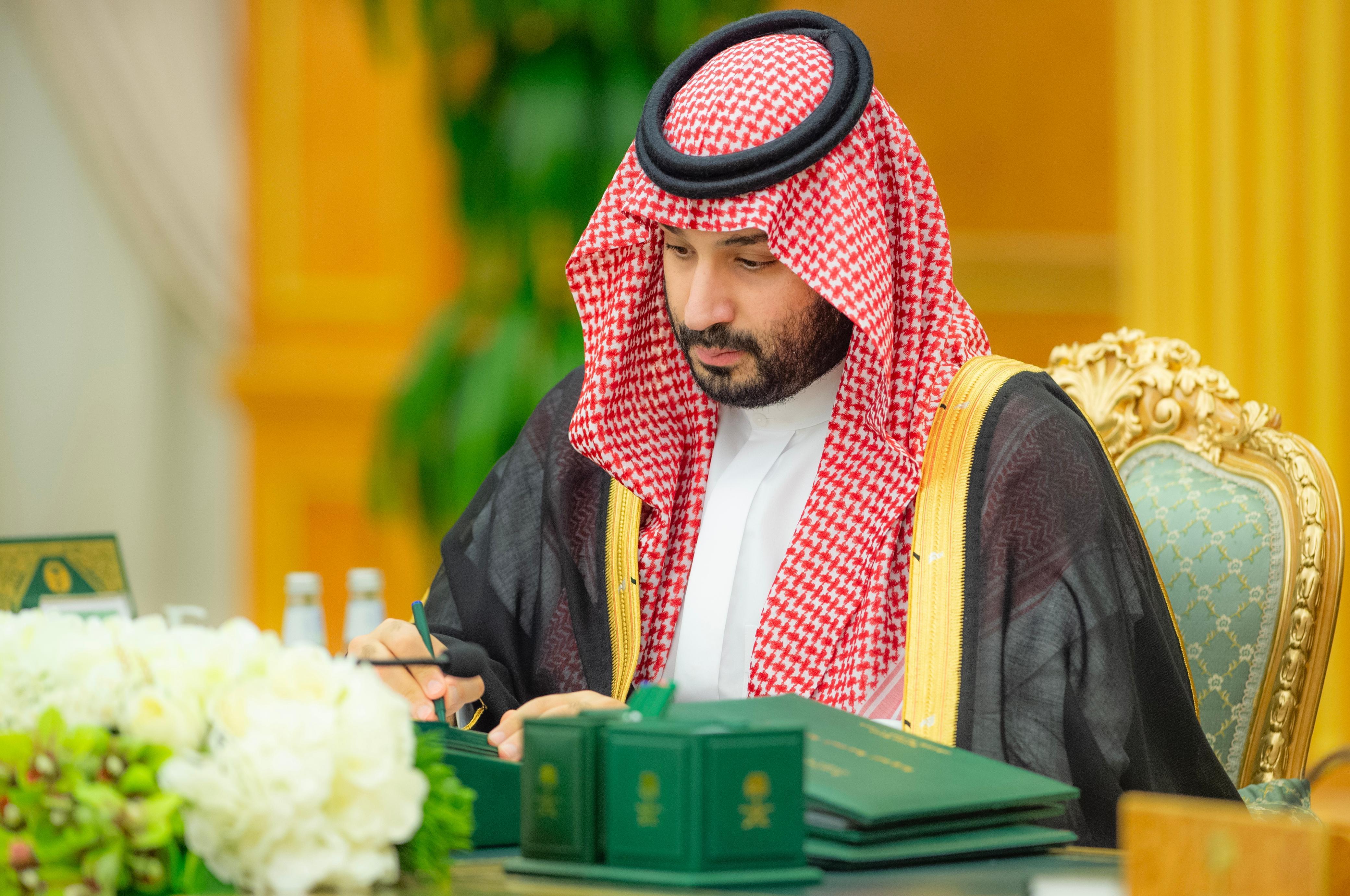 ولي العهد: المؤشرات الإيجابية للاقتصاد السعودي تأتي امتداداً للإصلاحات المستمرة في المملكة