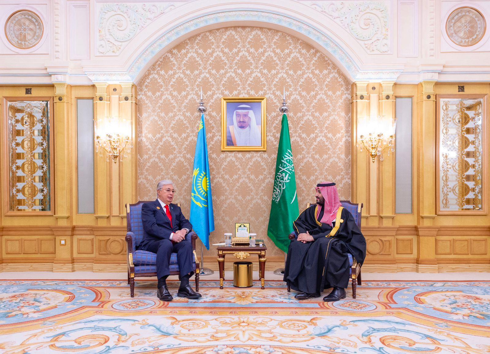 ولي العهد يلتقي رئيس كازاخستان
