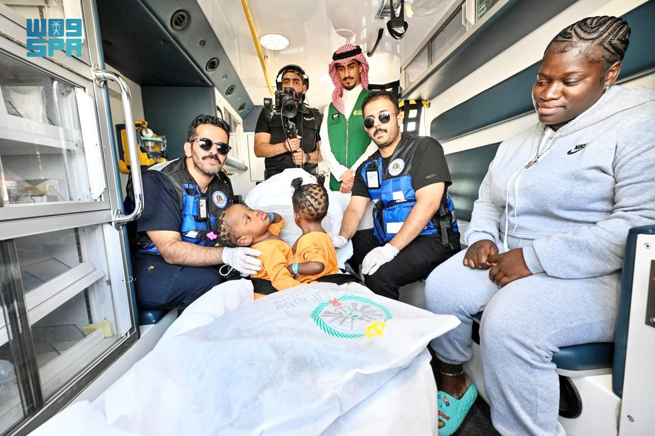 إنفاذاً لتوجيهات خادم الحرمين الشريفين وولي العهد.. وصول التوأم الملتصق الجامايكي إلى الرياض