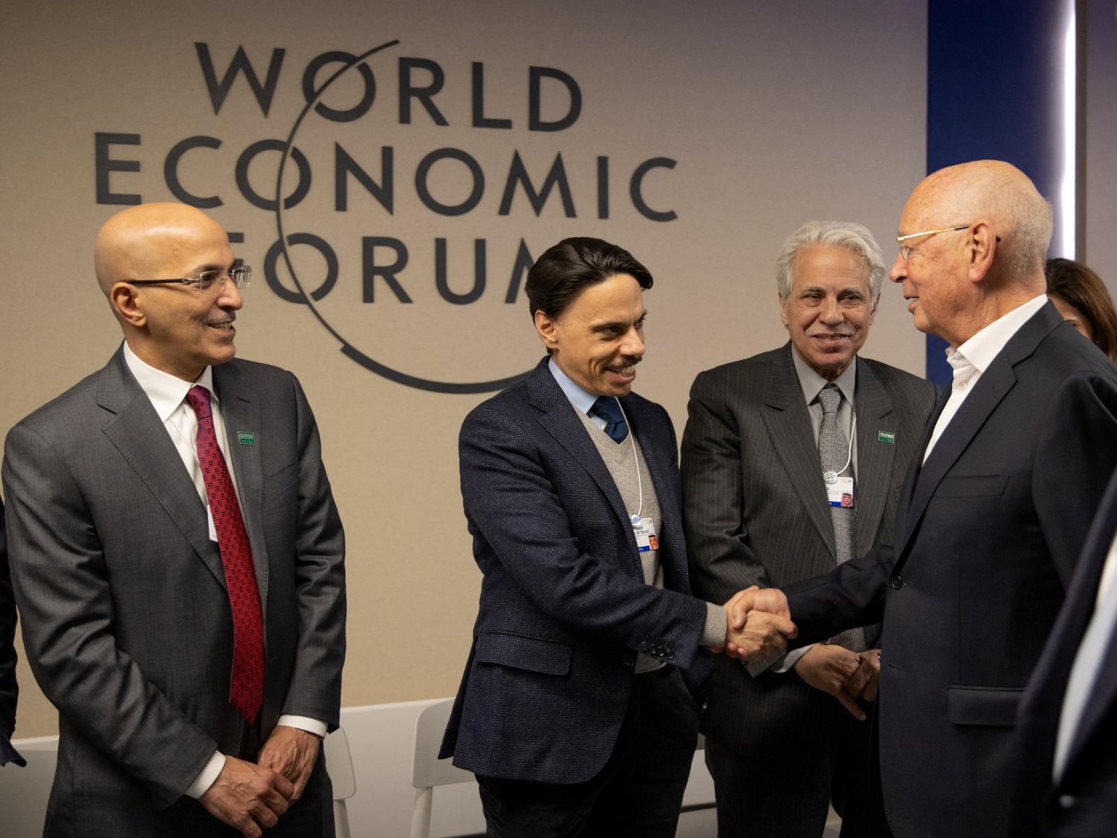 استعراض سبل تعزيز التعاون بين المملكة والمنتدى الاقتصادي العالمي 2024