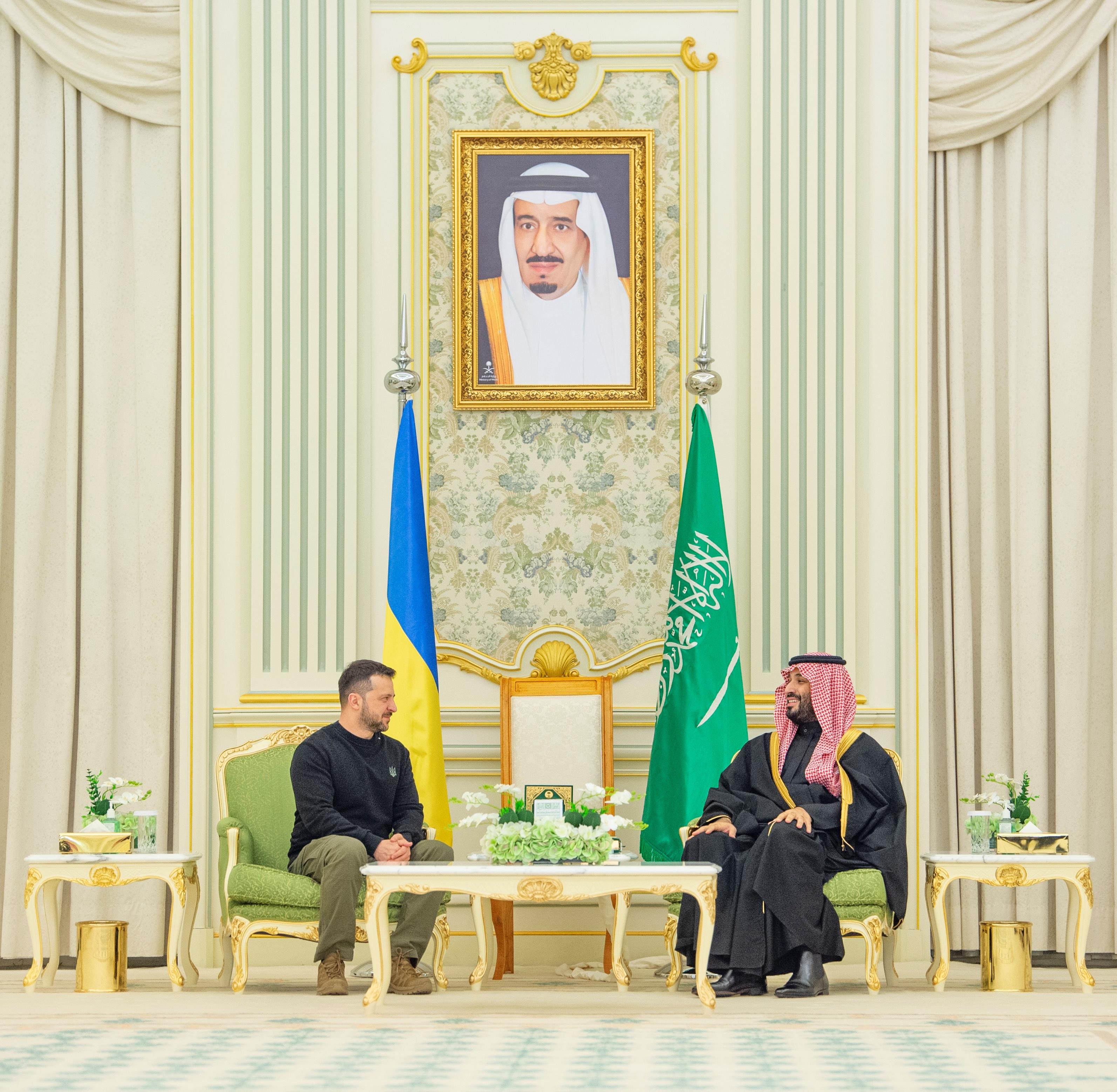 ولي العهد يستقبل رئيس أوكرانيا
