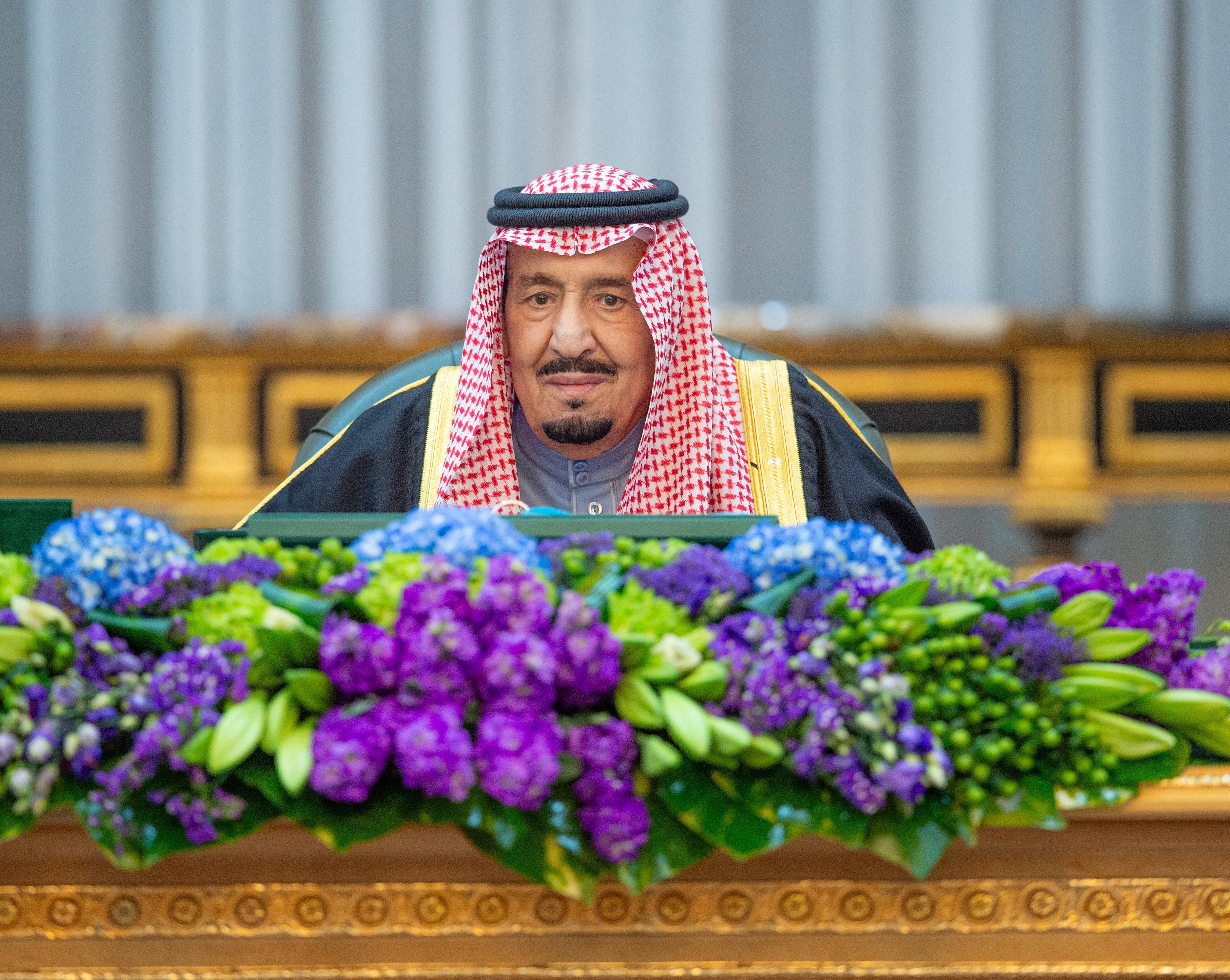 مجلس الوزراء يوافق على نظام الخطوط الحديدية