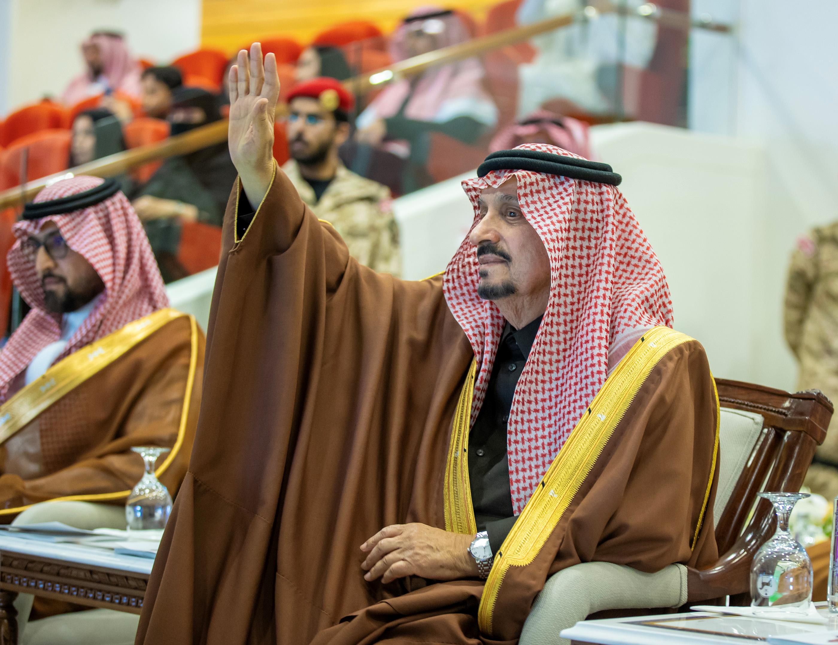  أمير الرياض يحضر حفل سباقات الخيل على كأس المؤسس 