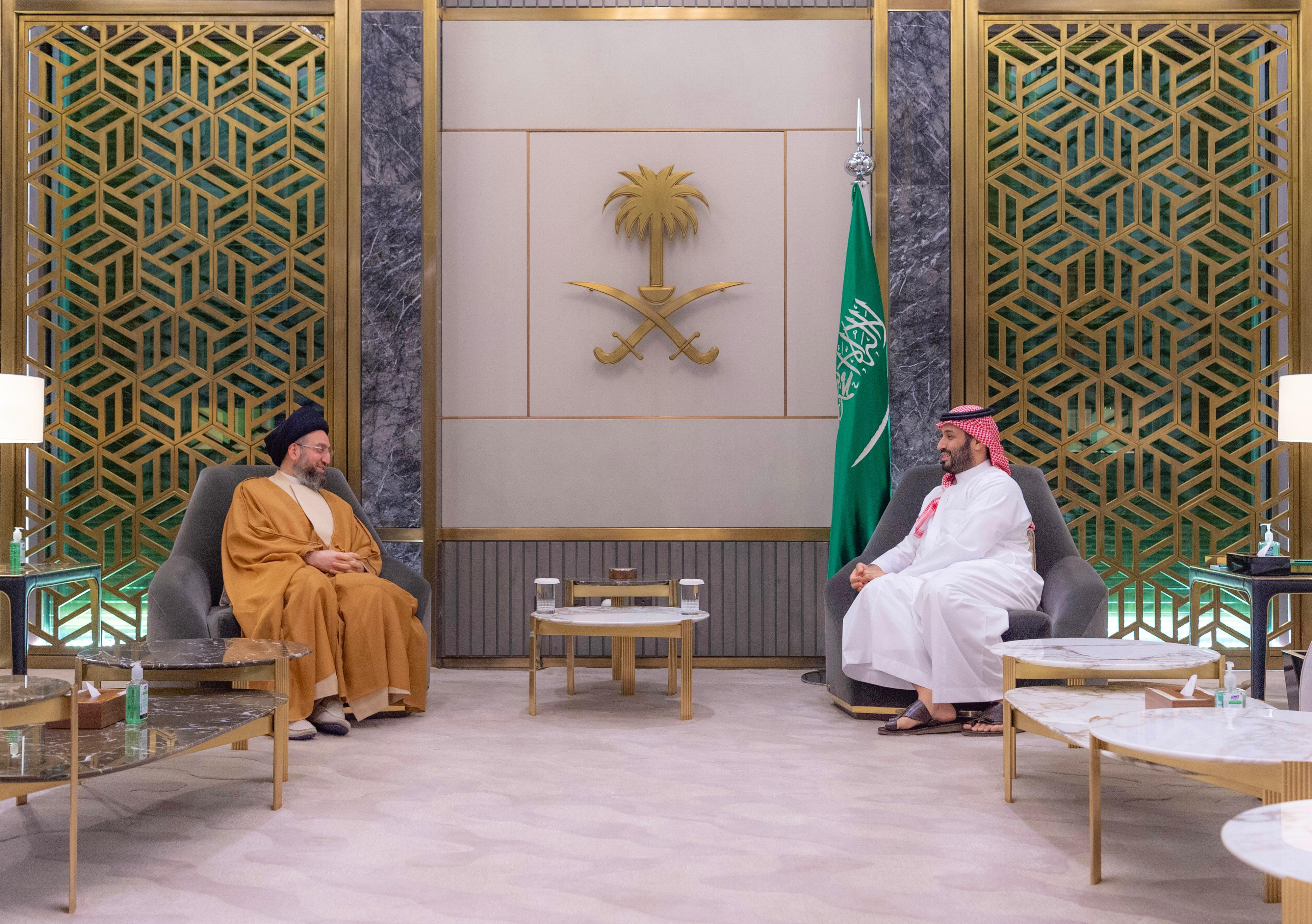 ولي العهد يستقبل زعيم تيار الحكمة في جمهورية العراق 