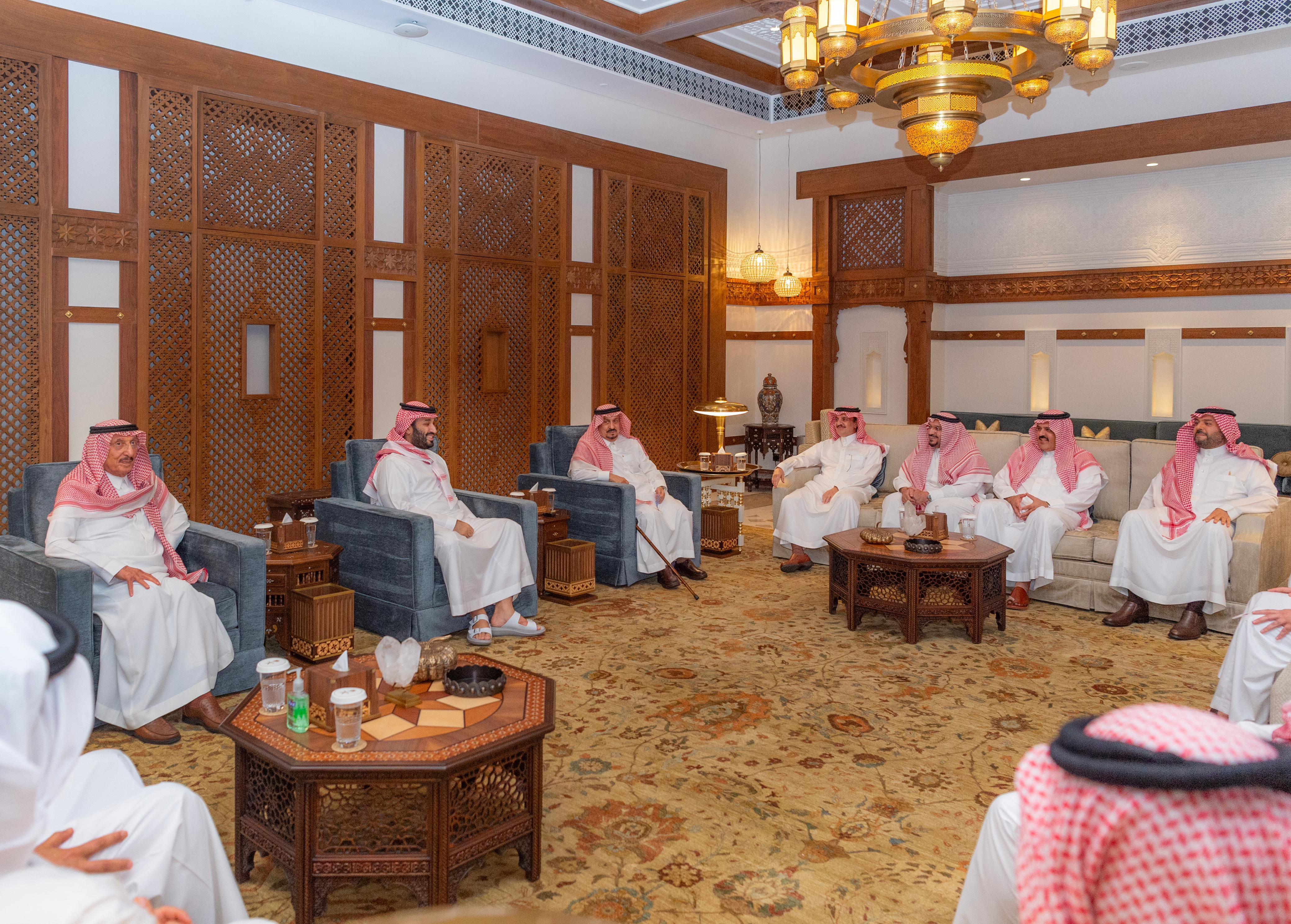 ولي العهد يستقبل أصحاب السمو أمراء المناطق 