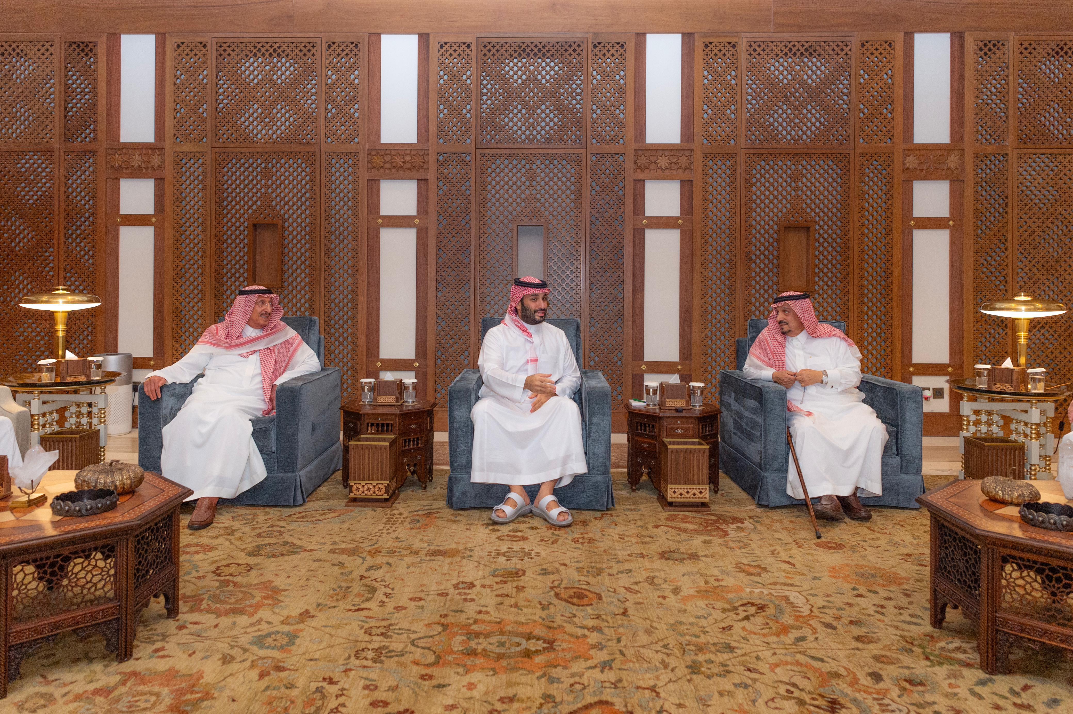 ولي العهد يستقبل أصحاب السمو أمراء المناطق 