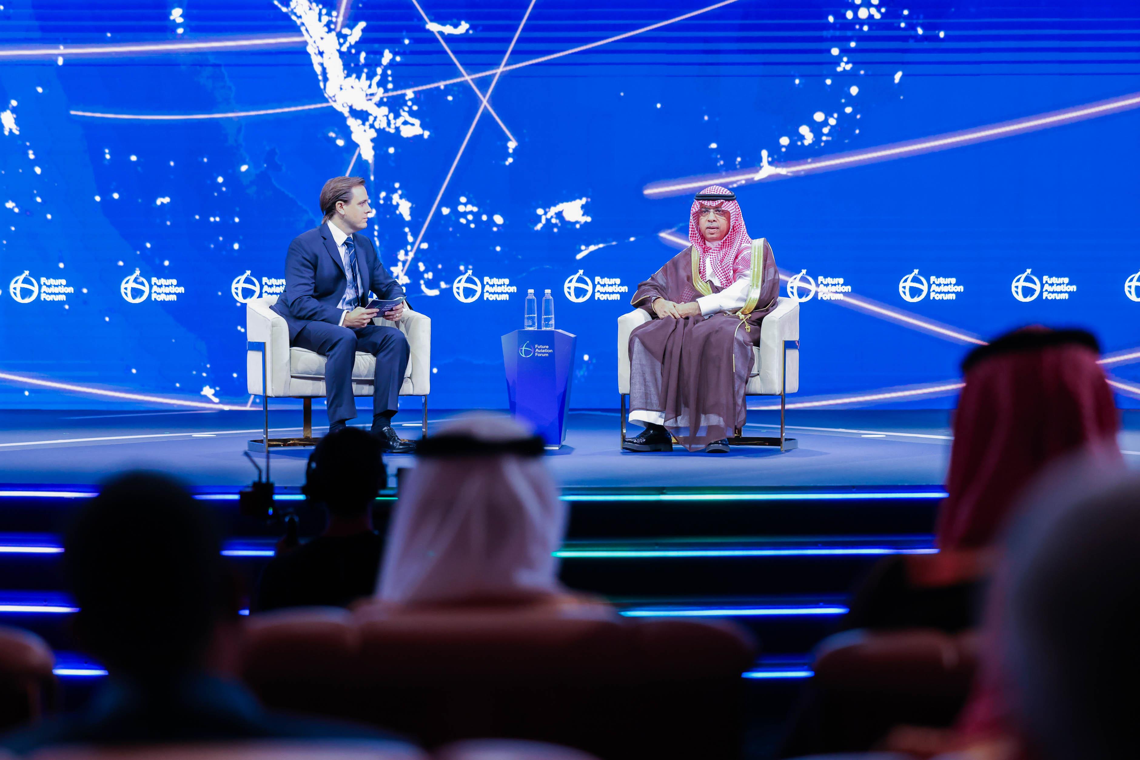 وزير النقل والخدمات اللوجستية يفتتح مؤتمر مستقبل الطيران 2024 