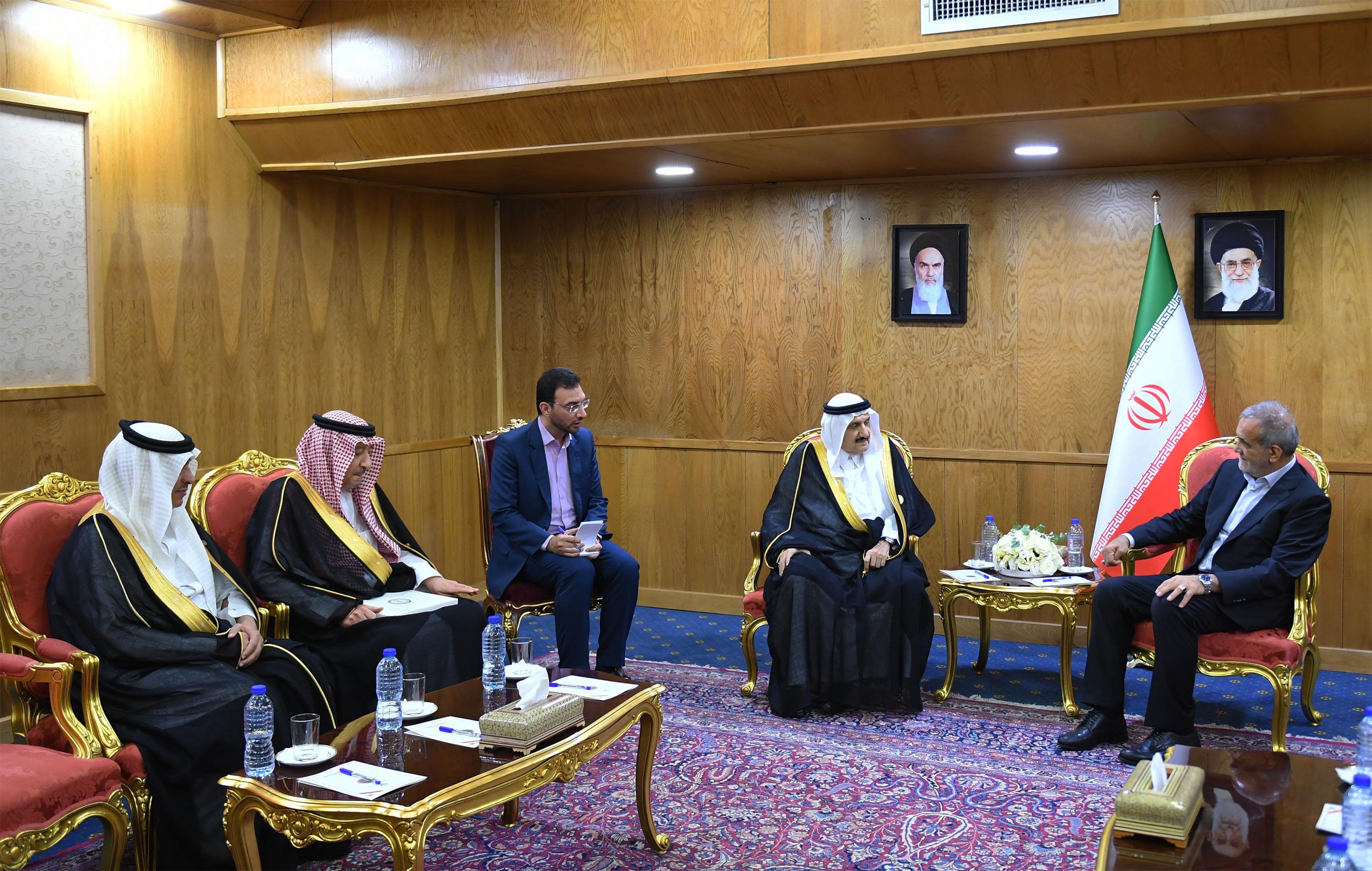 خادم الحرمين الشريفين يبعث رسالة لرئيس الجمهورية الإسلامية الإيرانية