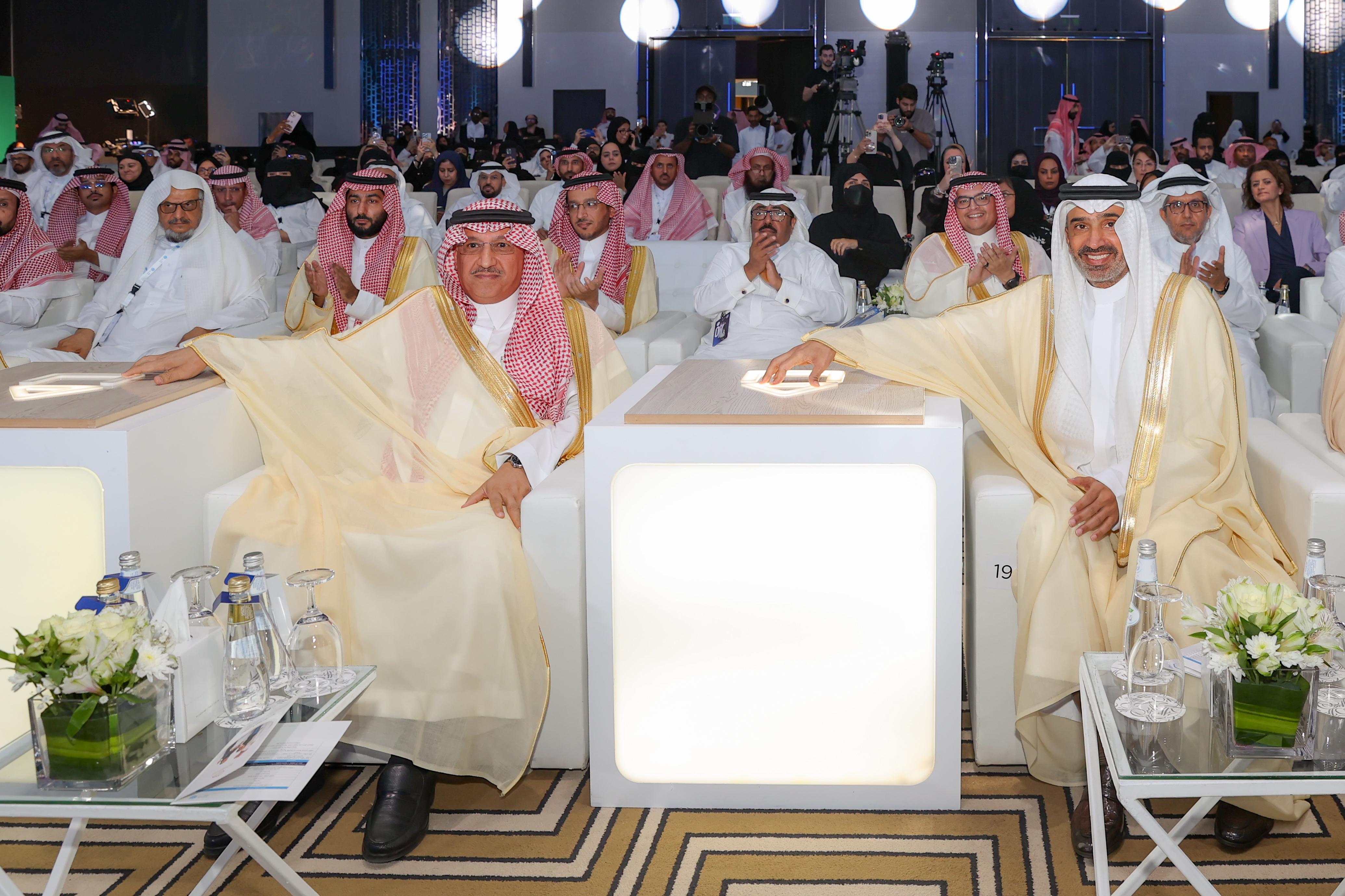 وزير الموارد البشرية والتنمية الاجتماعية يدشن &laquo;استراتيجية الإرشاد الأسري&raquo;