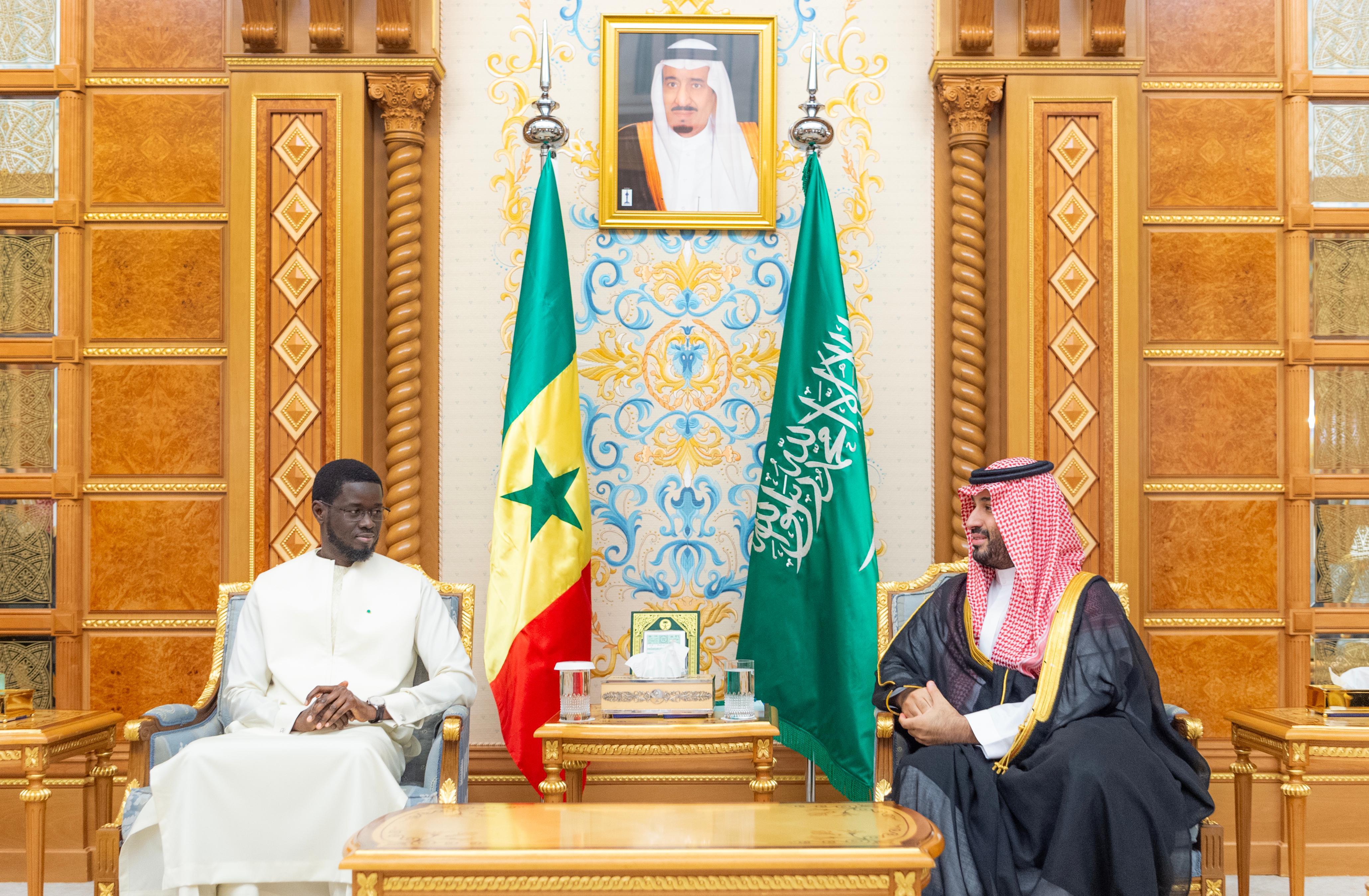  ولي العهد يلتقي رئيس جمهورية السنغال