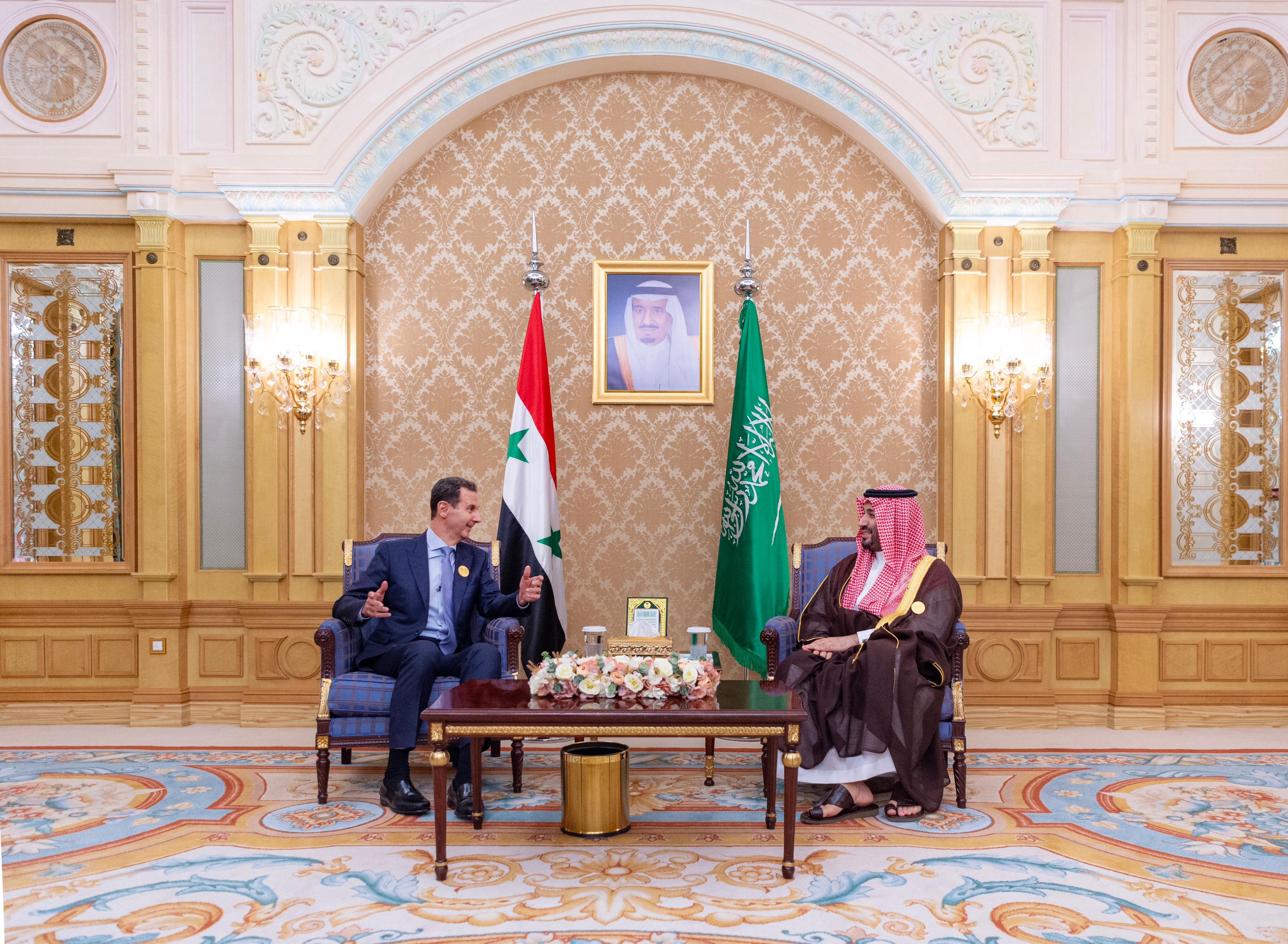 ولي العهد يلتقي رئيس الجمهورية العربية السورية
