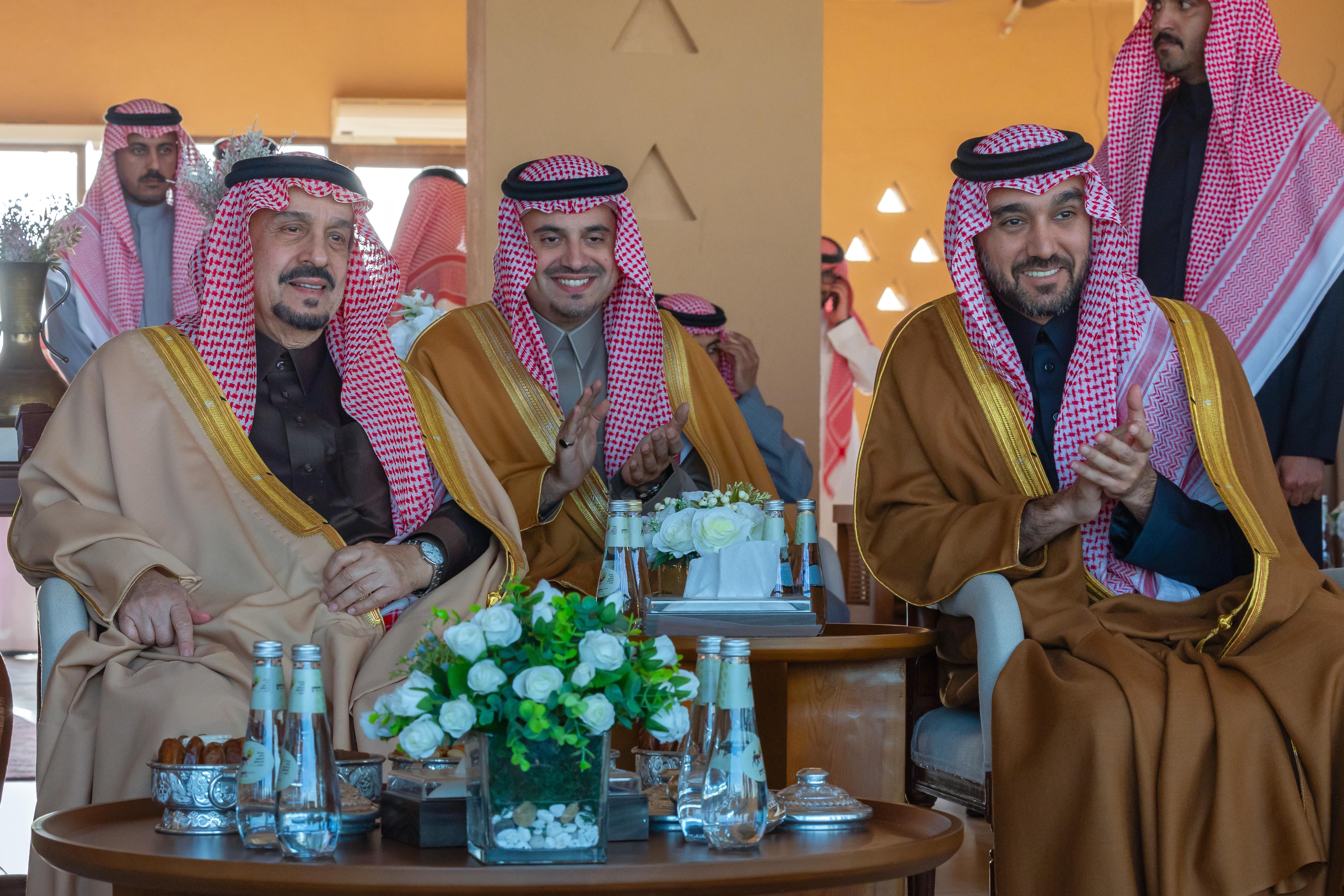  أمير منطقة الرياض يتوج الفائزين في مهرجان خادم الحرمين الشريفين للهجن