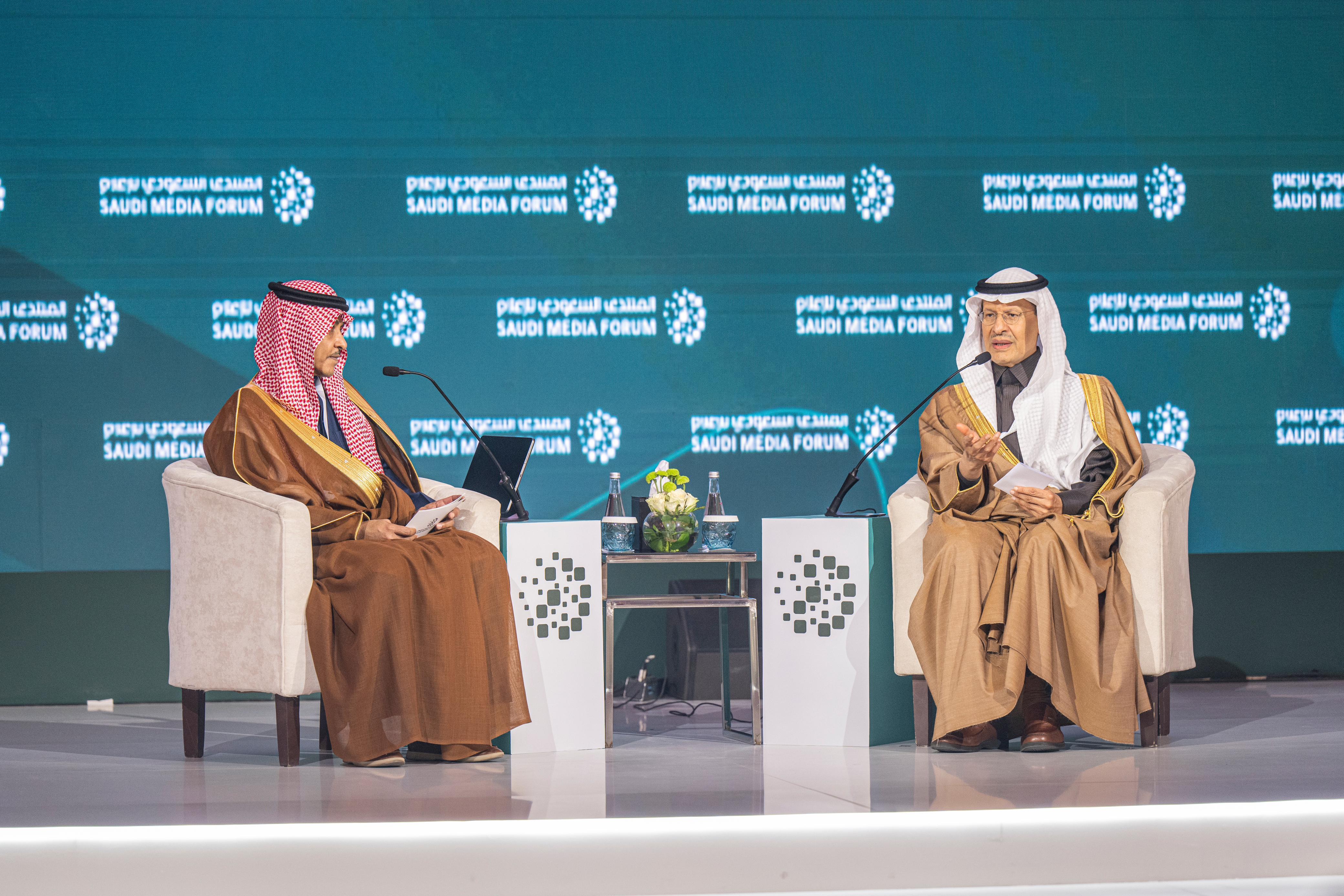 وزير الطاقة خلال مشاركته في المنتدى السعودي للإعلام: ولي العهد صنع التغيير والتأثير.. وبرامج المملكة موجهة للعالم