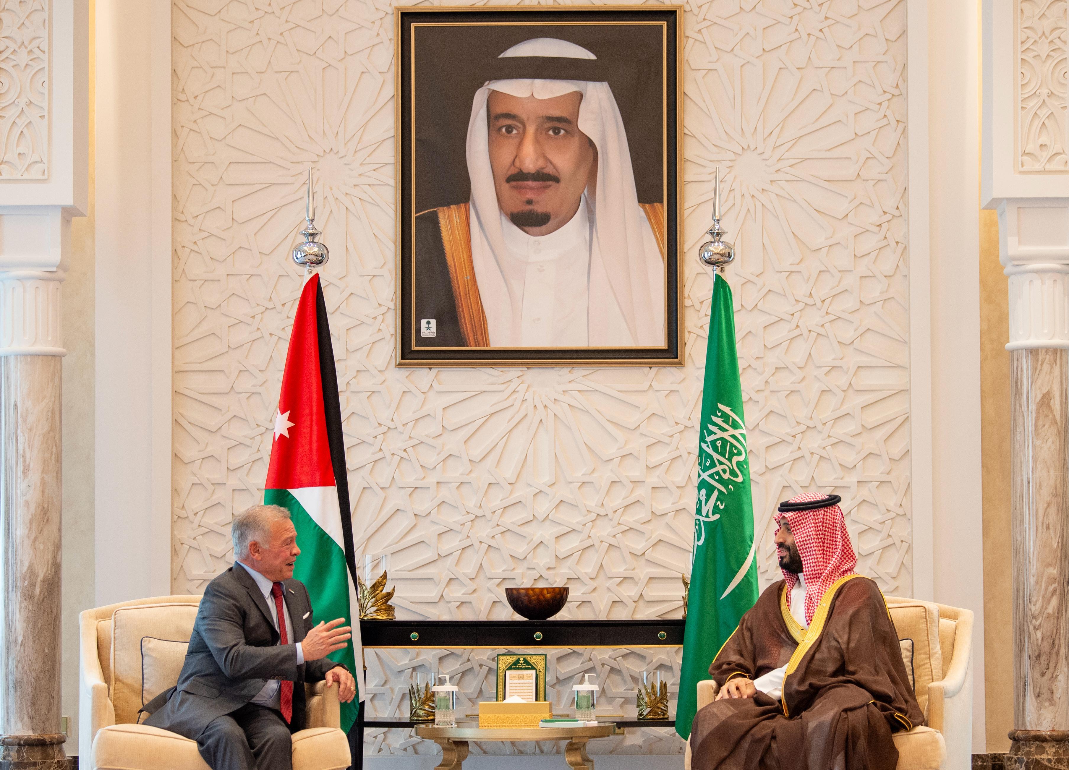 ولي العهد يستقبل ملك الأردن