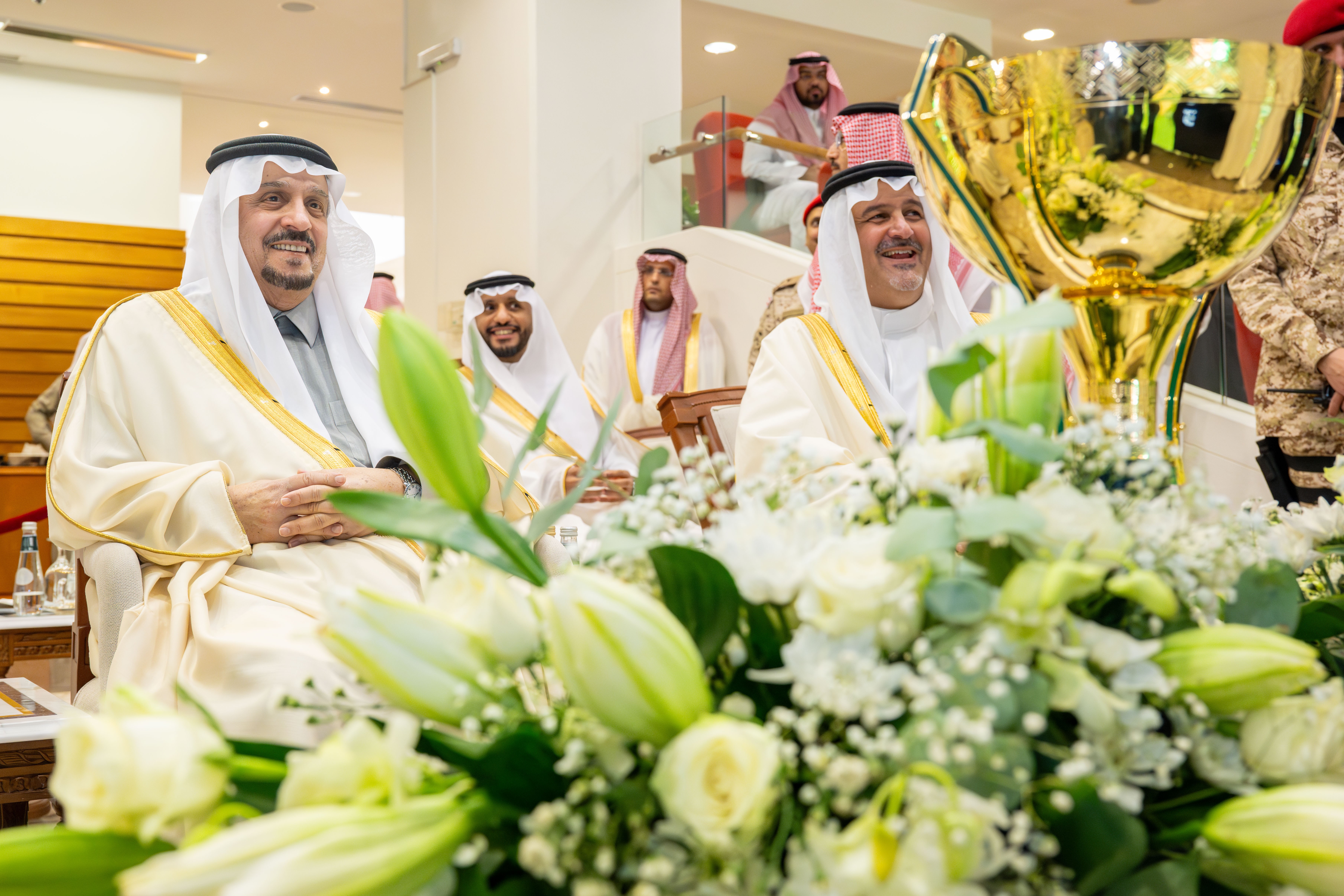 أمير منطقة الرياض يتوج الفائزين بكأسي ولي العهد للخيل المنتَجة محلياً وللإنتاج والمستورد