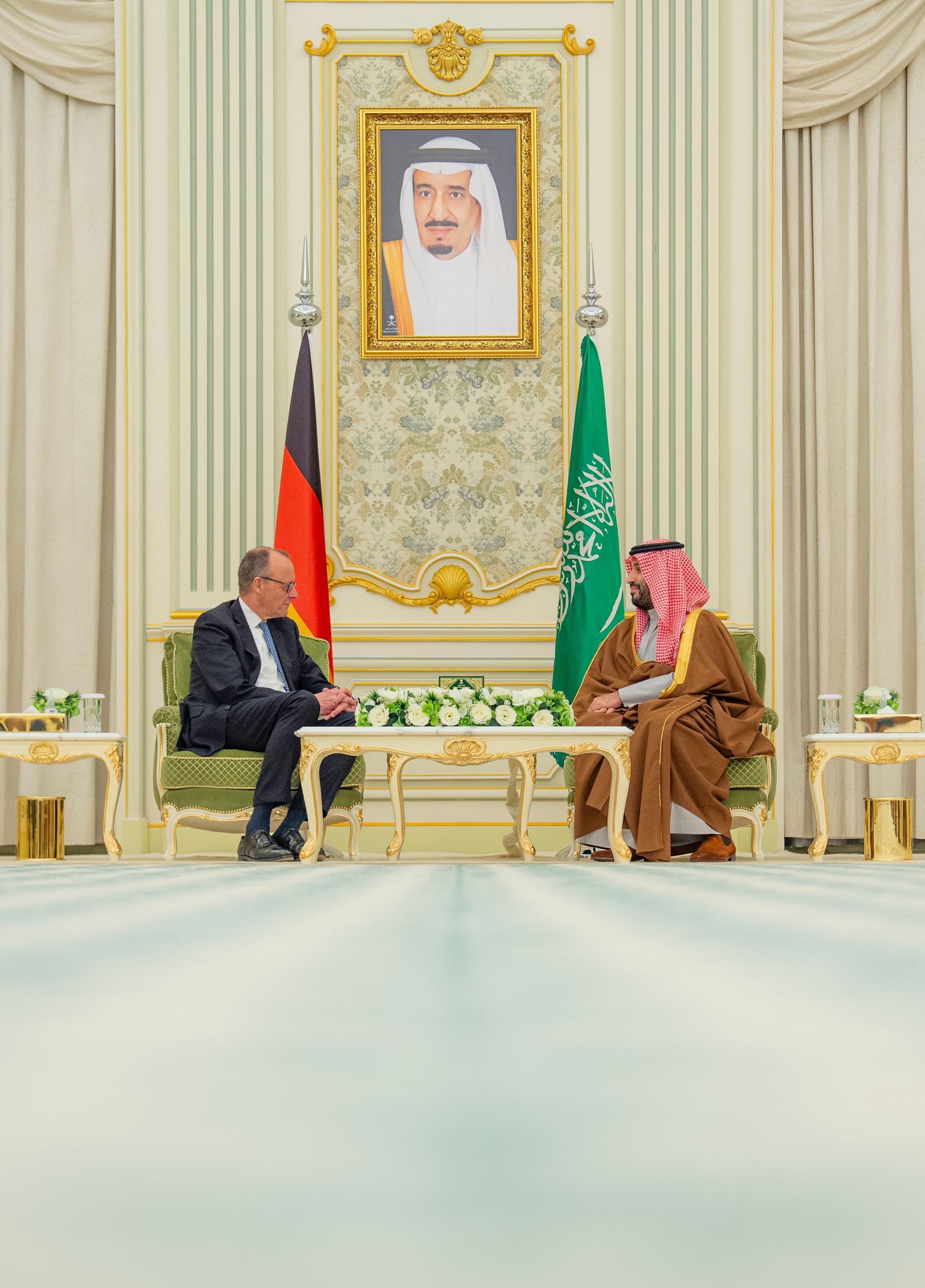  ولي العهد يستقبل المستشار الاتحادي لجمهورية ألمانيا 