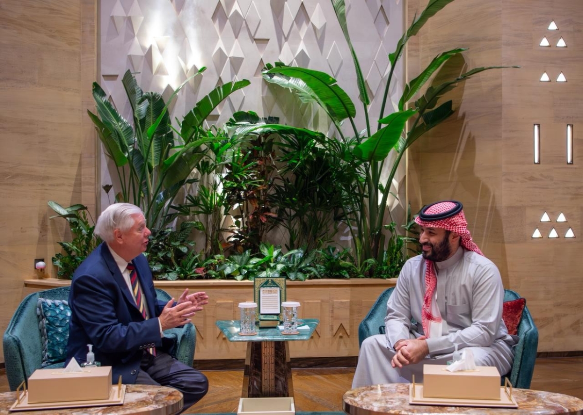 ولي العهد يجتمع مع ليندسي غراهام