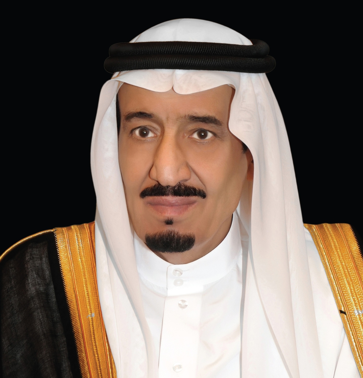 خادم الحرمين الشريفين يعزي الرئيس الجزائري