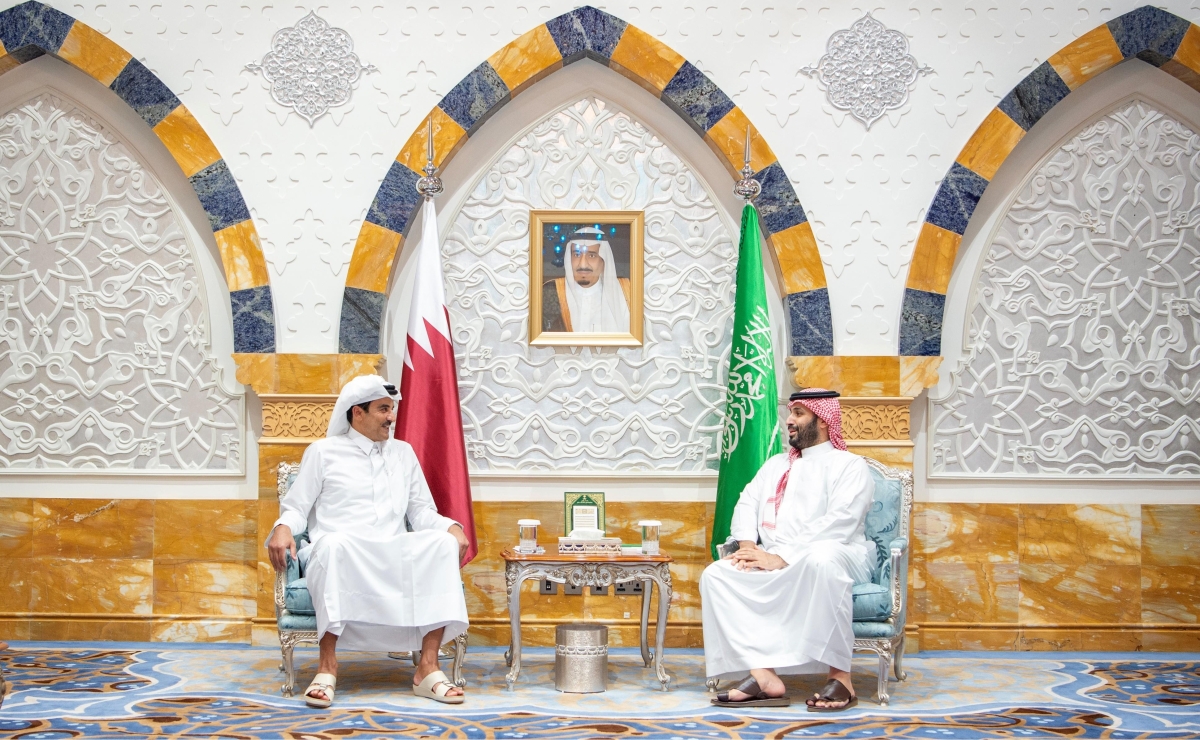 ولي العهد يلتقي أمير قطر