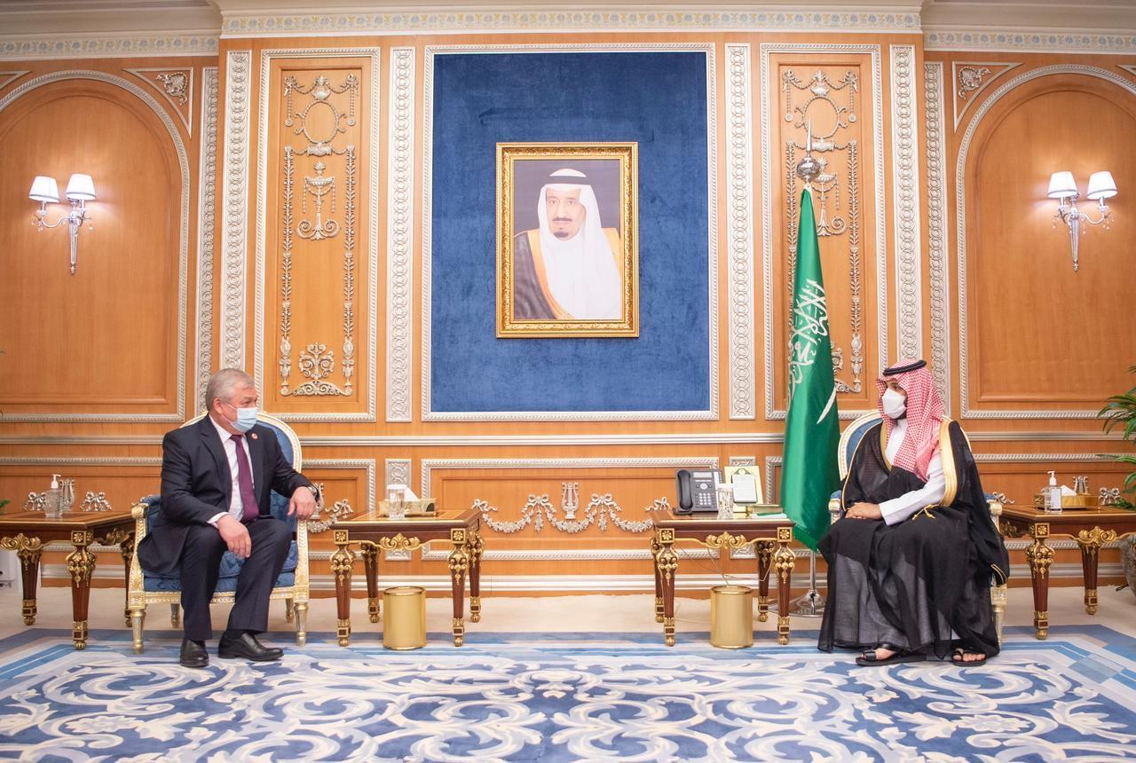 ولي العهد يلتقي المبعوث الخاص الروسي لشؤون التسوية السورية
