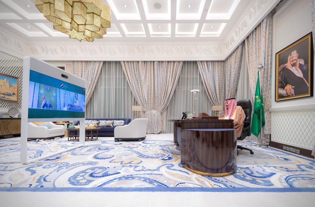 خادم الحرمين الشريفين يلتقي رئيس الوزراء العراقي