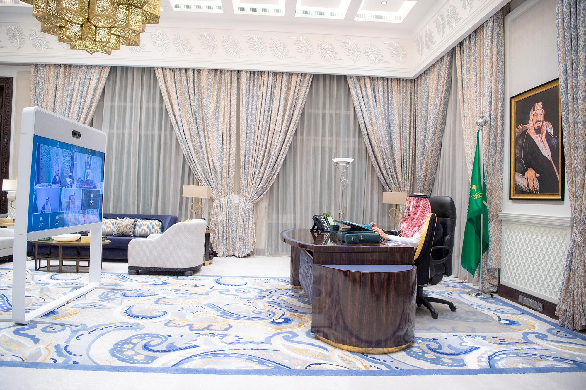 السفراء المعينون حديثاً يؤدون القسم أمام خادم الحرمين الشريفين
