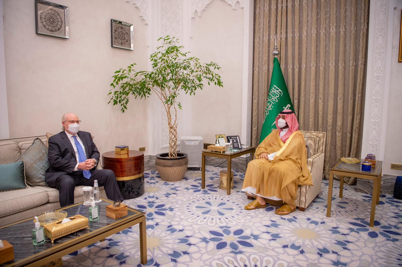 ولي العهد يلتقي المبعوث الأمريكي الخاص إلى اليمن