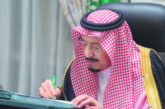 مجلس الوزراء يوافق على إصدار الإقامات المرتبطة برخص العمل وتجديدها بشكل ربع سنوي
