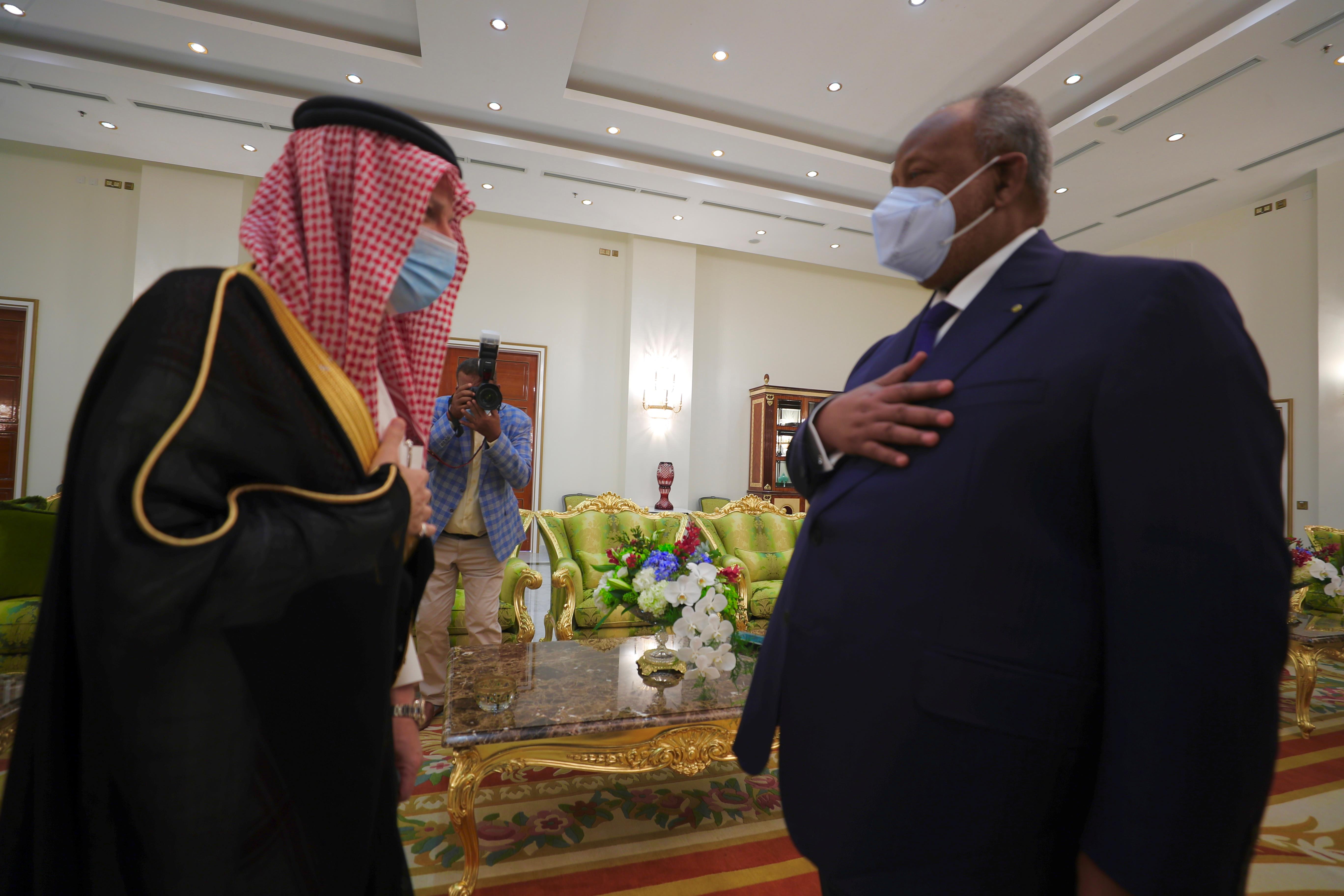 نيابةً عن الملك .. وزير الدولة لشؤون الدول الإفريقية يشارك في مراسم تنصيب رئيس جيبوتي