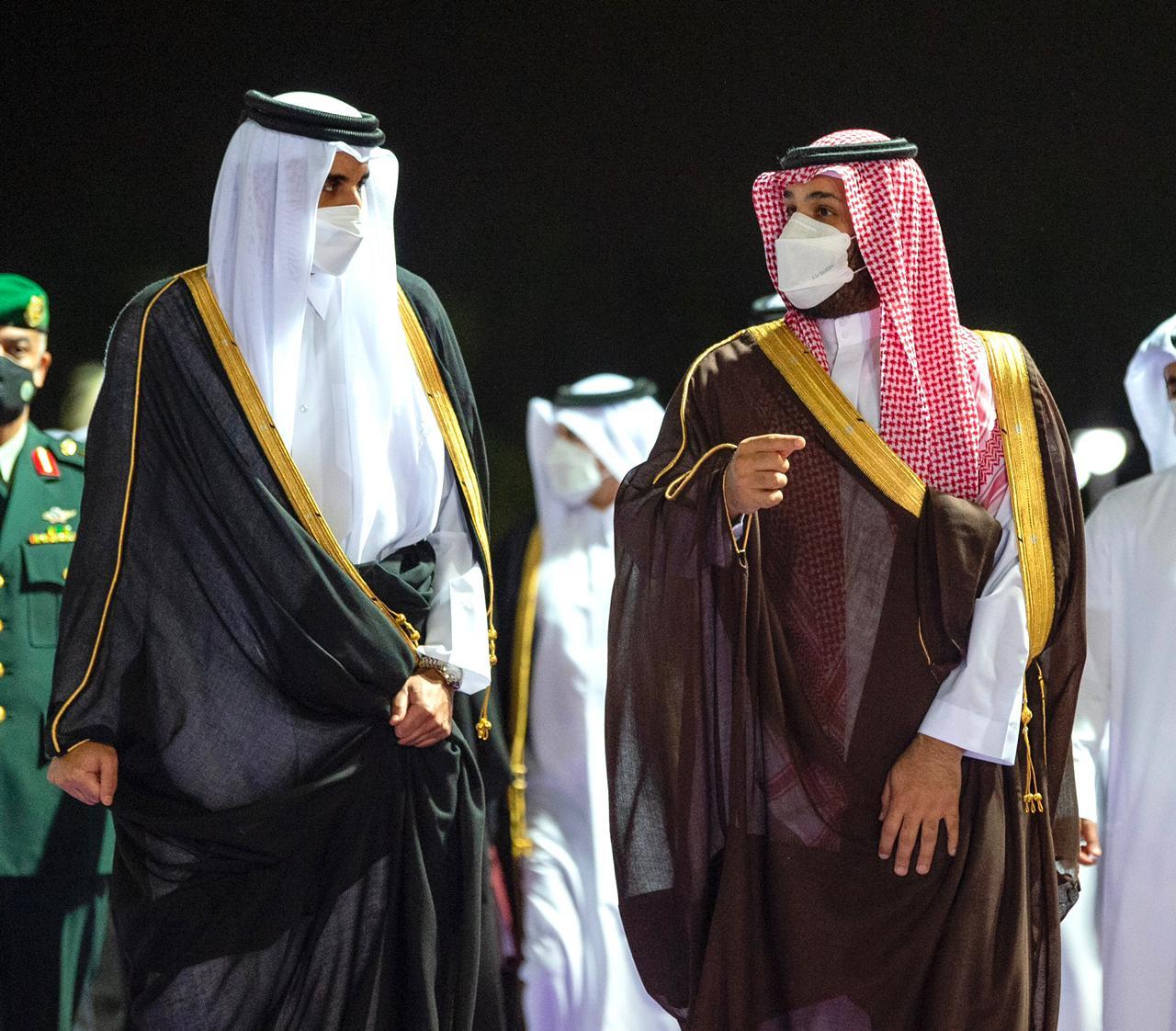 ولي العهد يستقبل أمير قطر