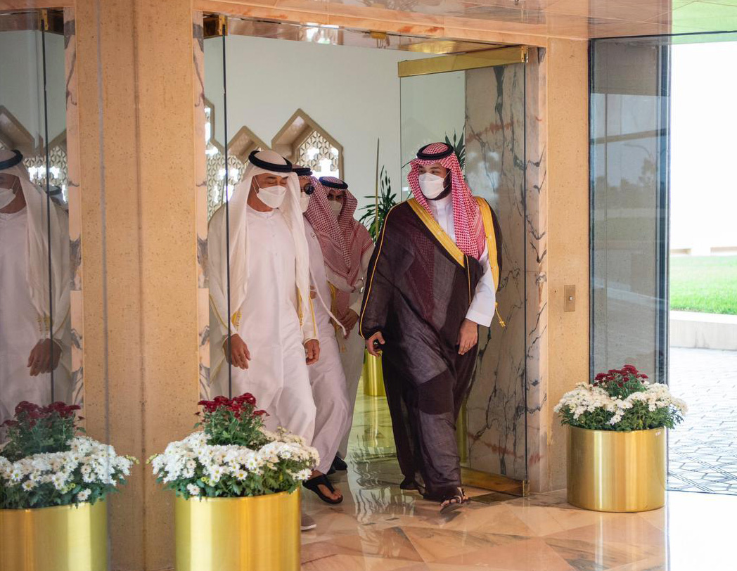 ولي العهد يستقبل الشيخ محمد بن زايد آل نهيان