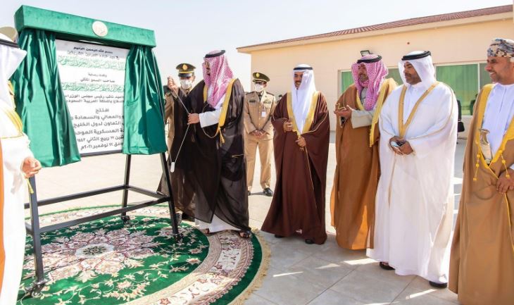 نائب وزير الدفاع يفتتح مقر القيادة العسكرية الموحدة بالرياض