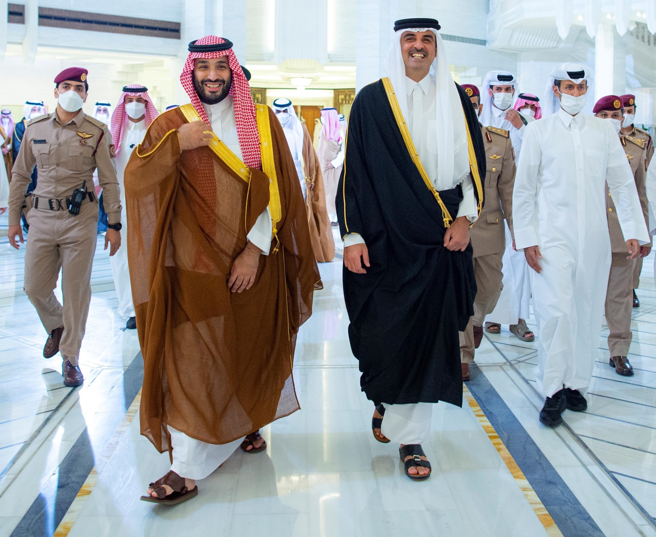 ولي العهد يصل إلى قطر في زيارة رسمية