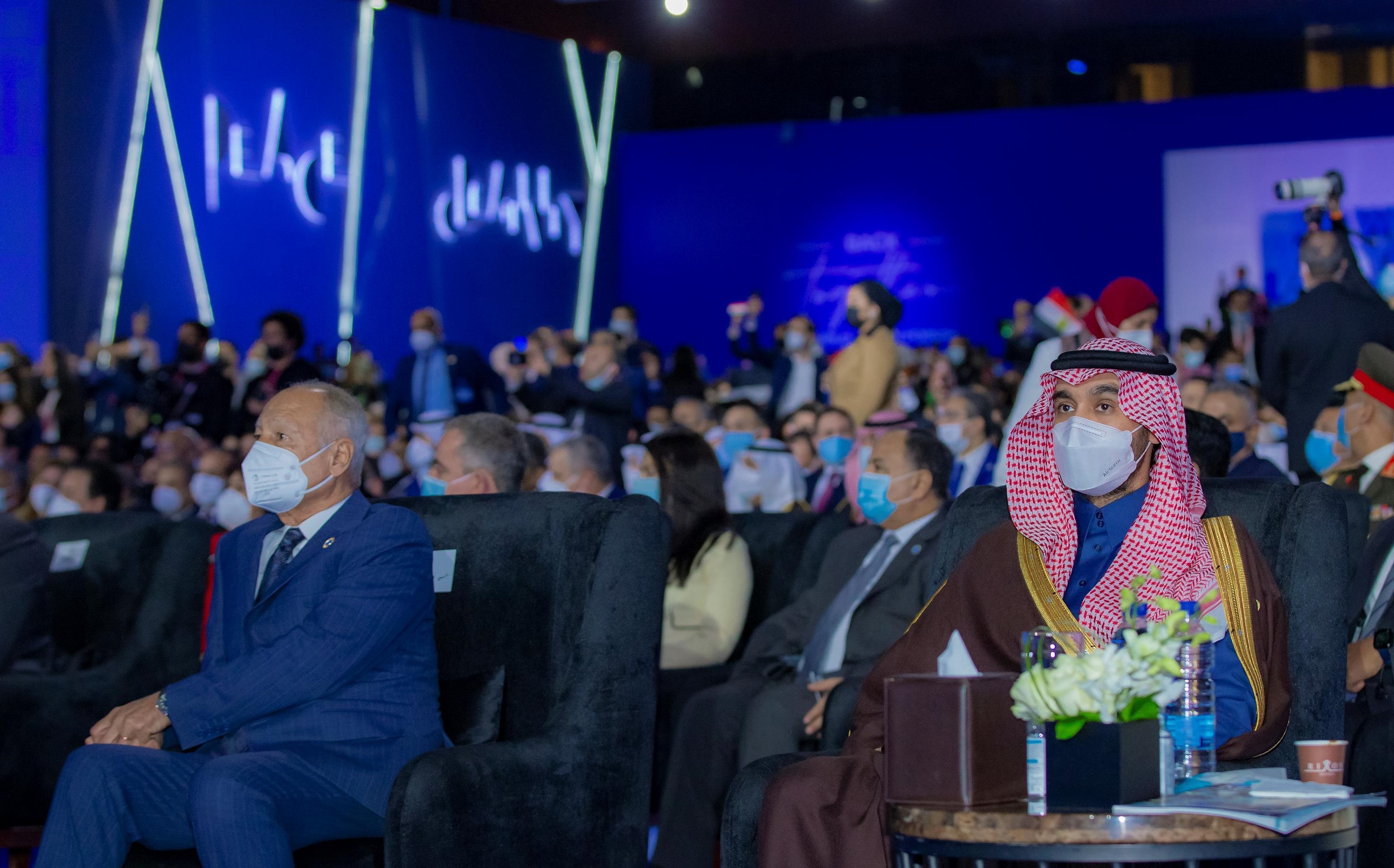 وزير الرياضة يشارك في افتتاح منتدى شباب العالم