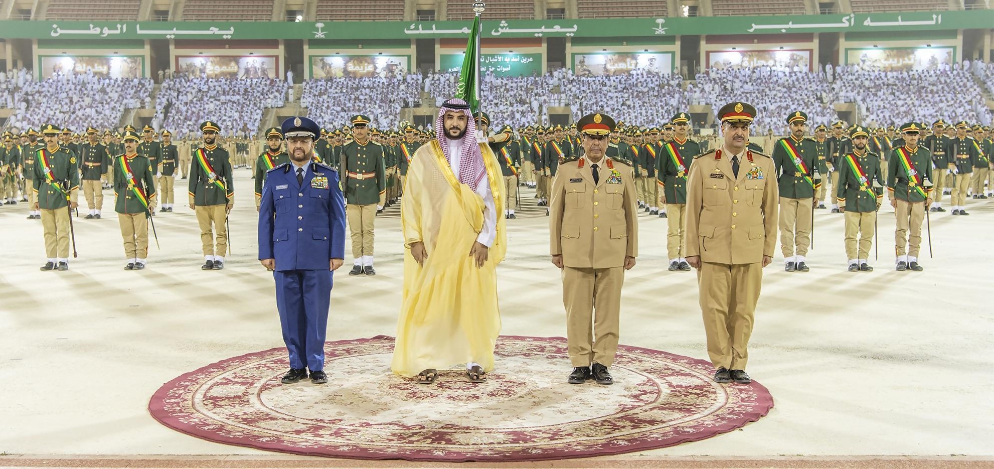 نائب وزير الدفاع يرعى حفل تخريج طلبة كلية الملك عبدالعزيز الحربية