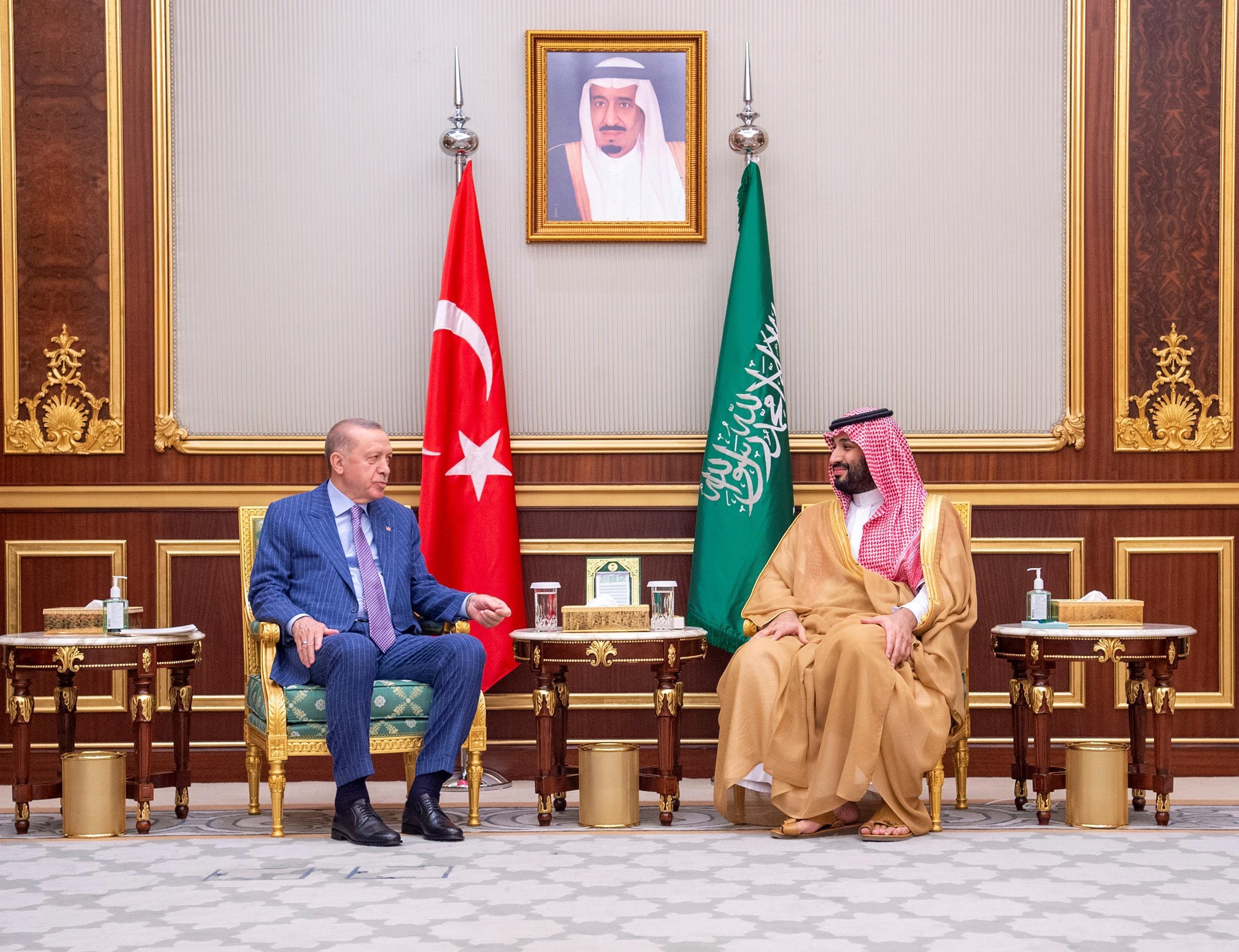 ولي العهد والرئيس التركي يعقدان اجتماعا بقصر السلام في جدة