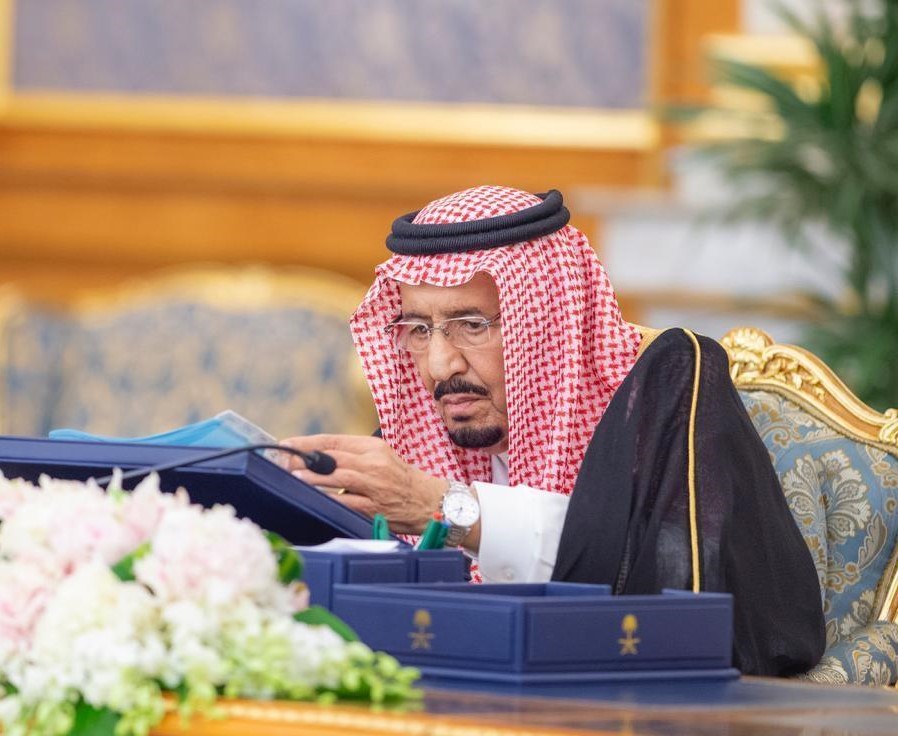 خادم الحرمين الشريفين يرأس جلسة مجلس الوزراء