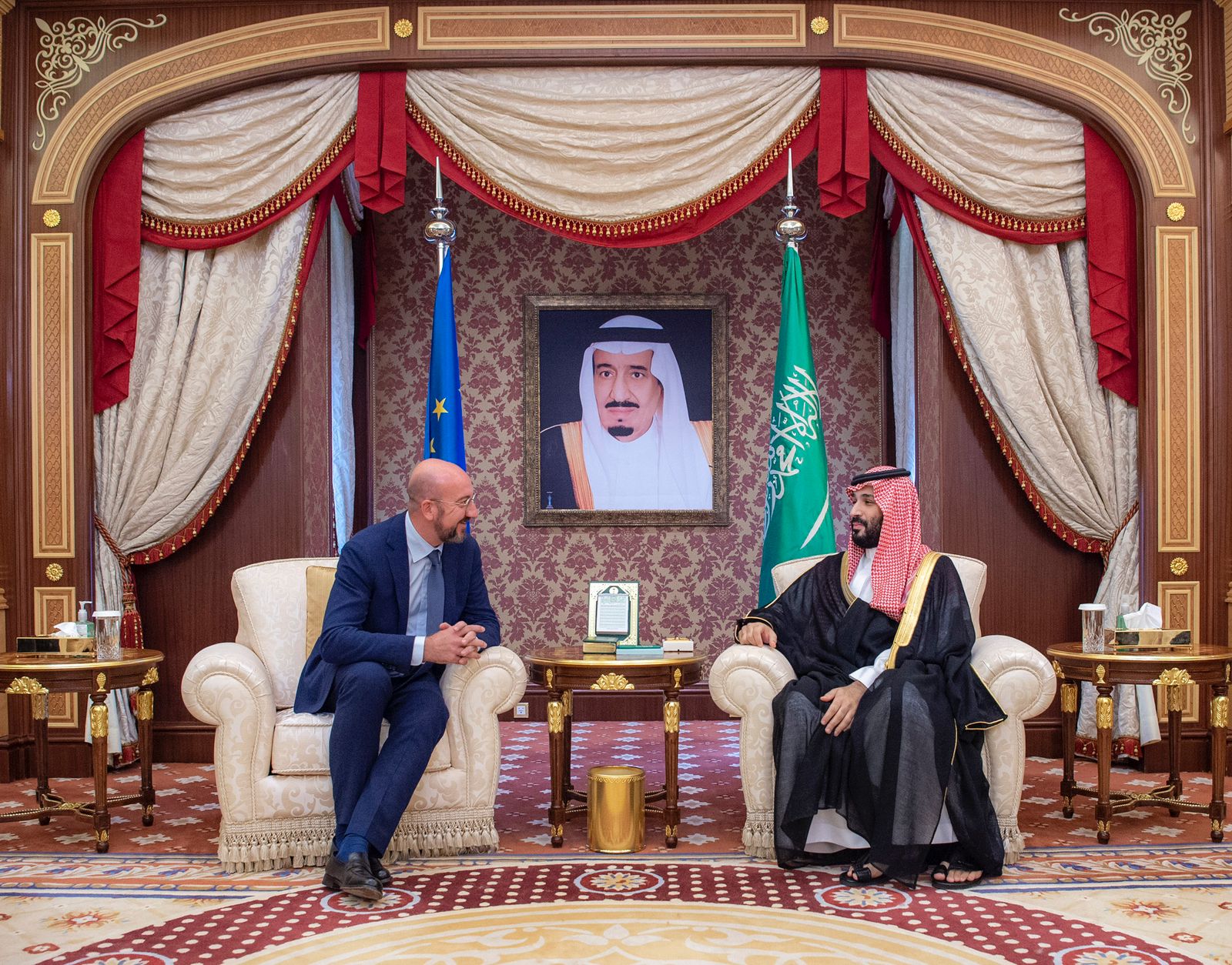 ولي العهد يلتقي رئيس المجلس الأوروبي