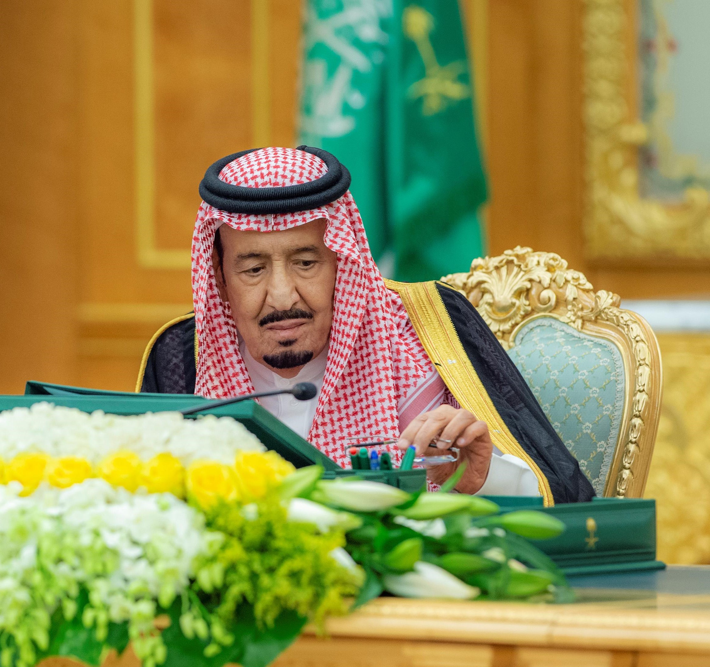 برئاسة خادم الحرمين الشريفين.. مجلس الوزراء: يكون الـ 23 من مارس من كل عام يوماً للمسؤولية الاجتماعية بالمملكة