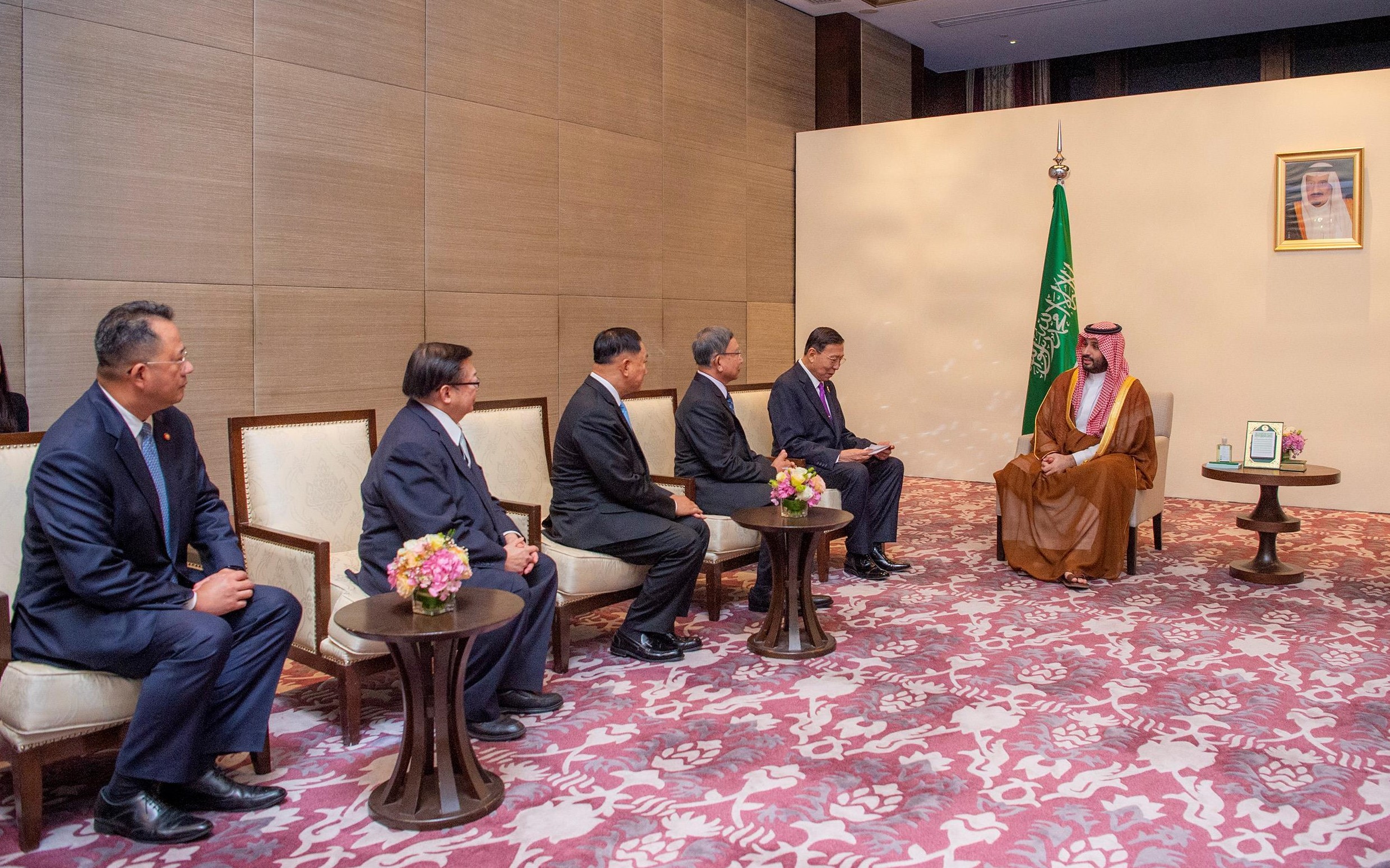 ولي العهد يستقبل رئيس مجلس الشيوخ التايلندي