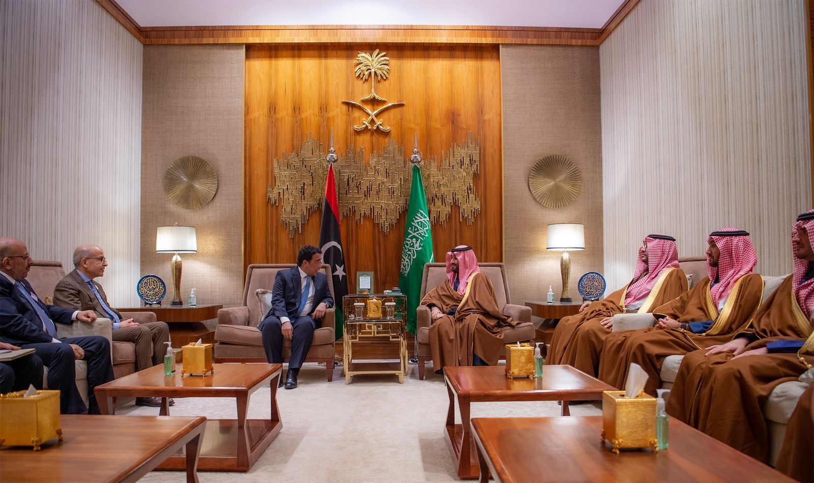 ولي العهد يستقبل رئيس المجلس الرئاسي الليبي