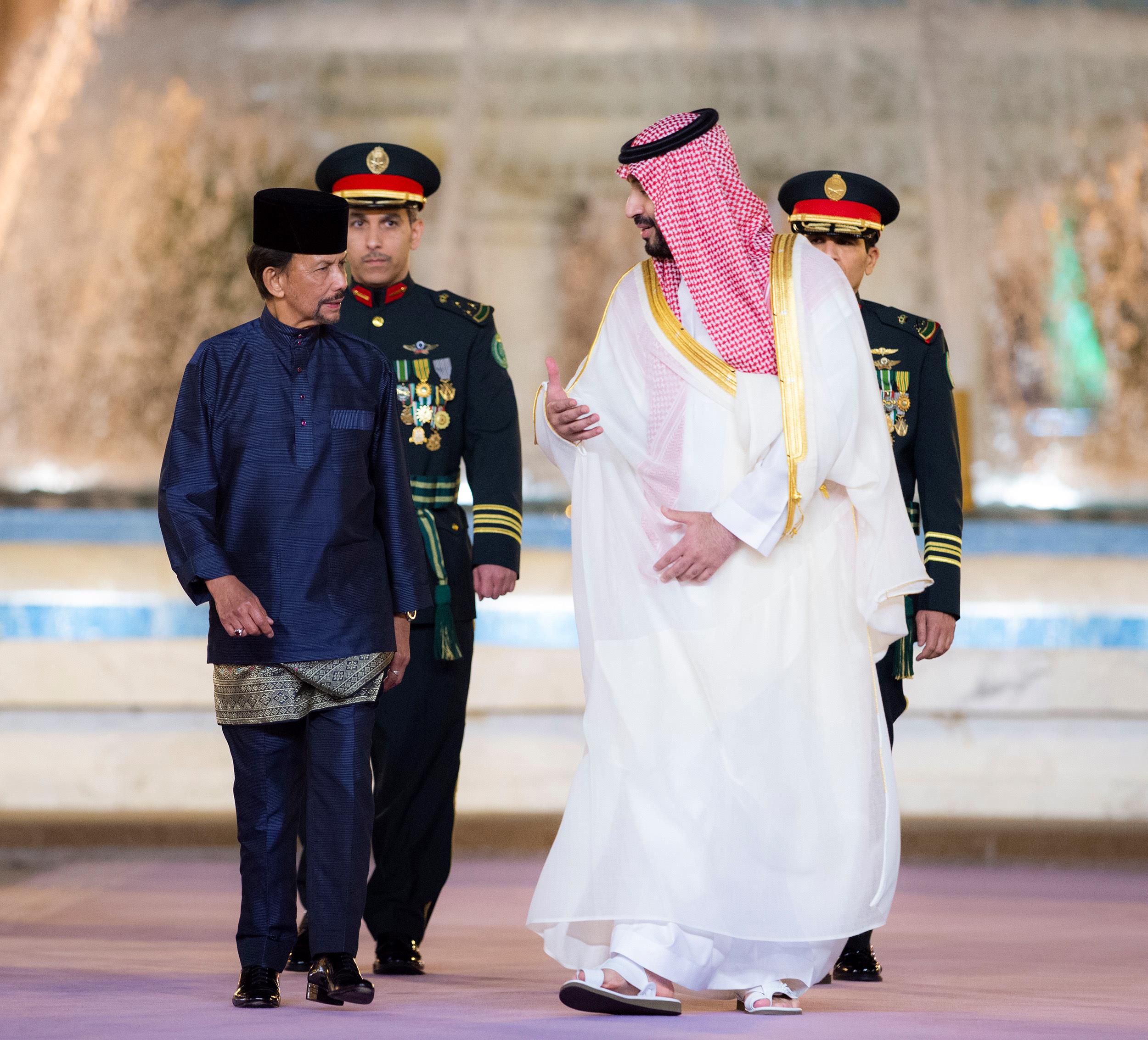 ولي العهد يستقبل سلطان بروناي دار السلام