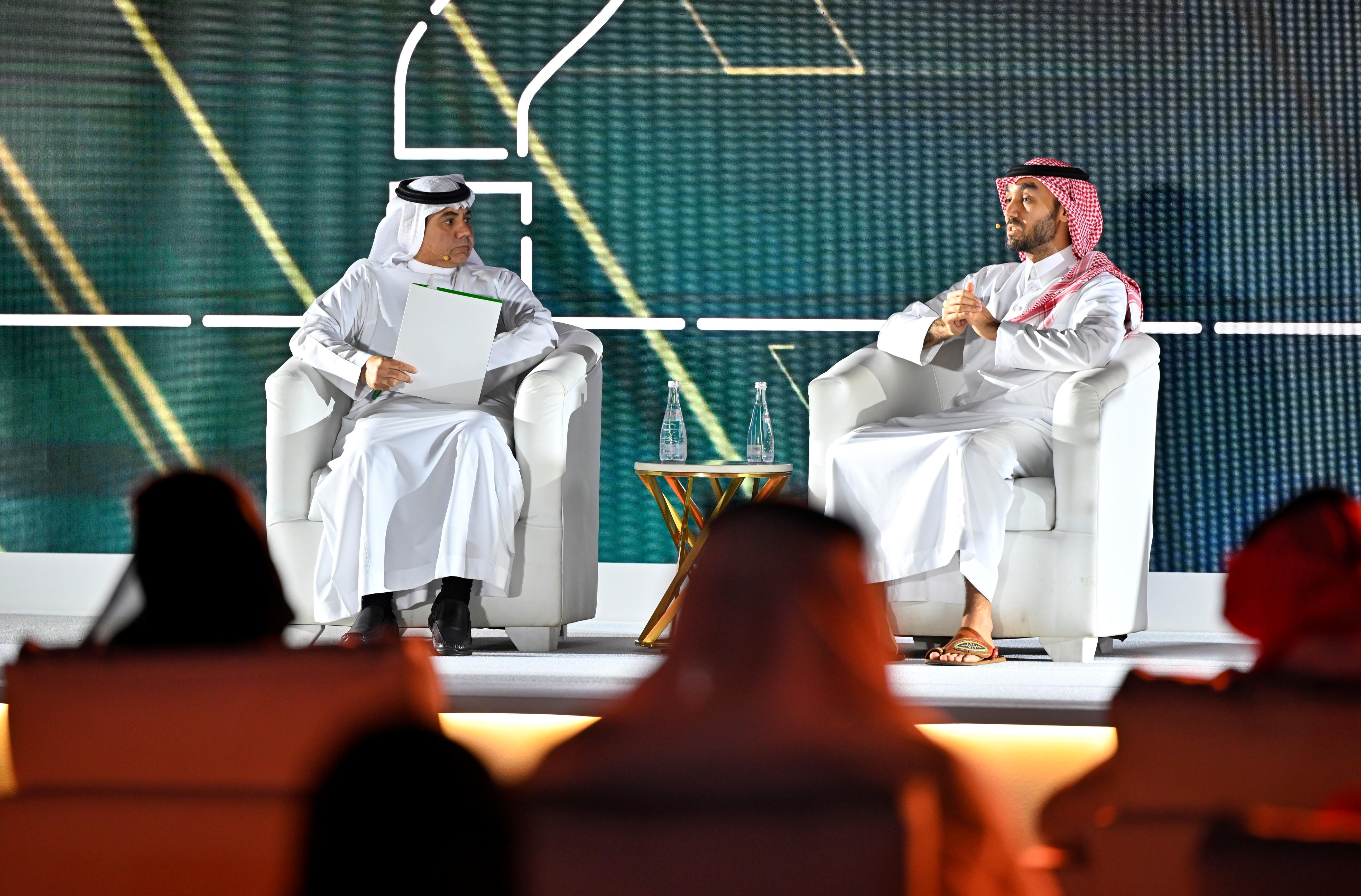 وزارة الرياضة تعقد مؤتمراً صحفياً للحديث عن مشروع تخصيص الأندية