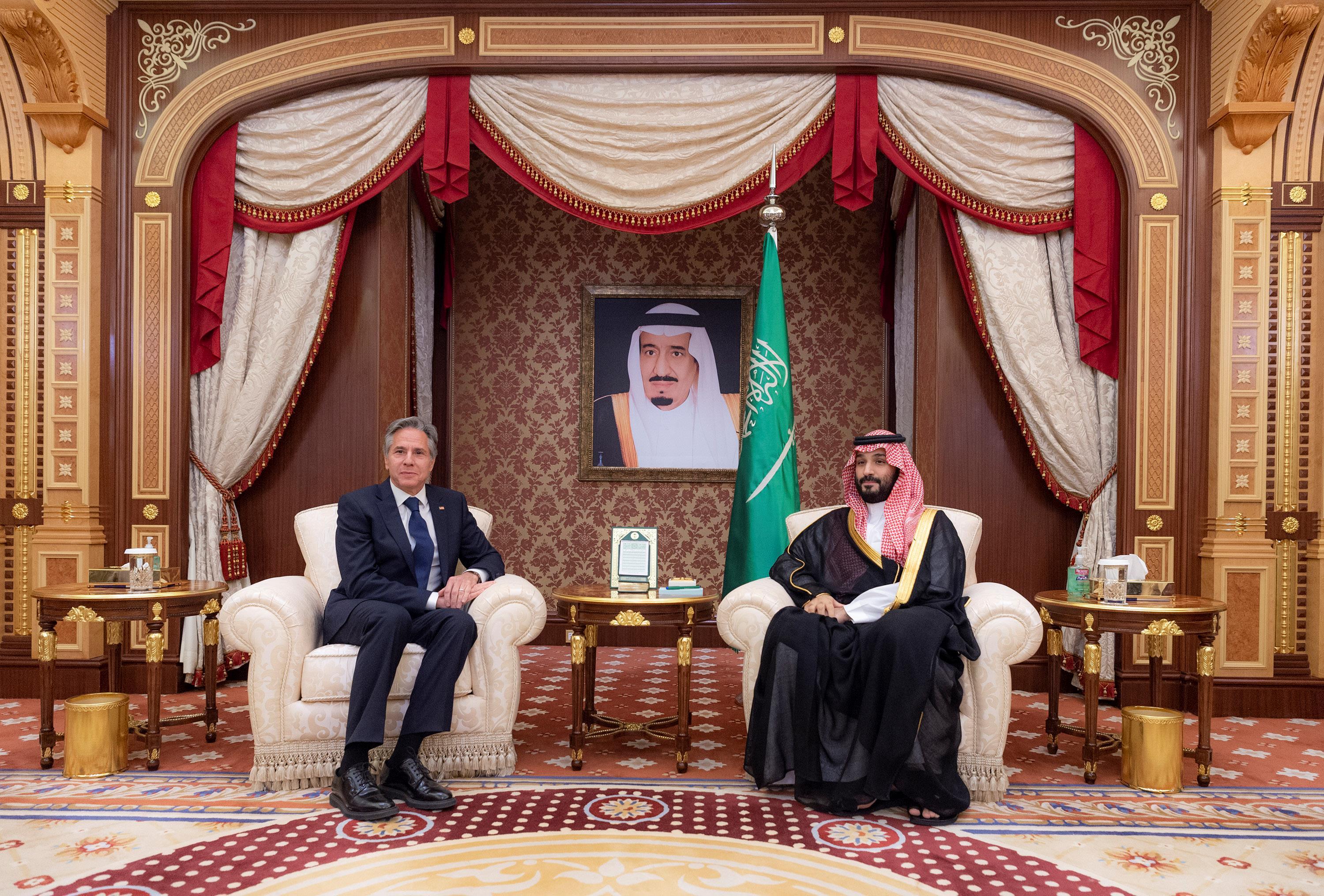 ولي العهد يجتمع بوزير الخارجية الأمريكي 